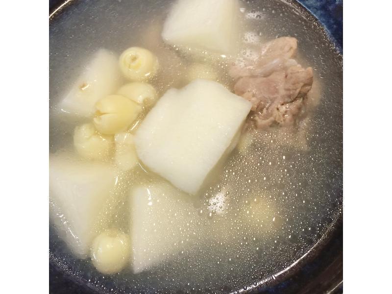 山药莲子排骨汤