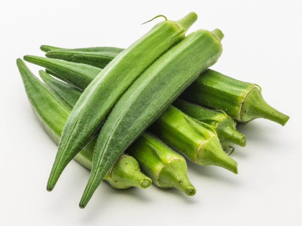 綠色的秋葵為什麼叫「黃秋葵」?紅秋葵煮了會變綠?分享多種秋葵吃法!
