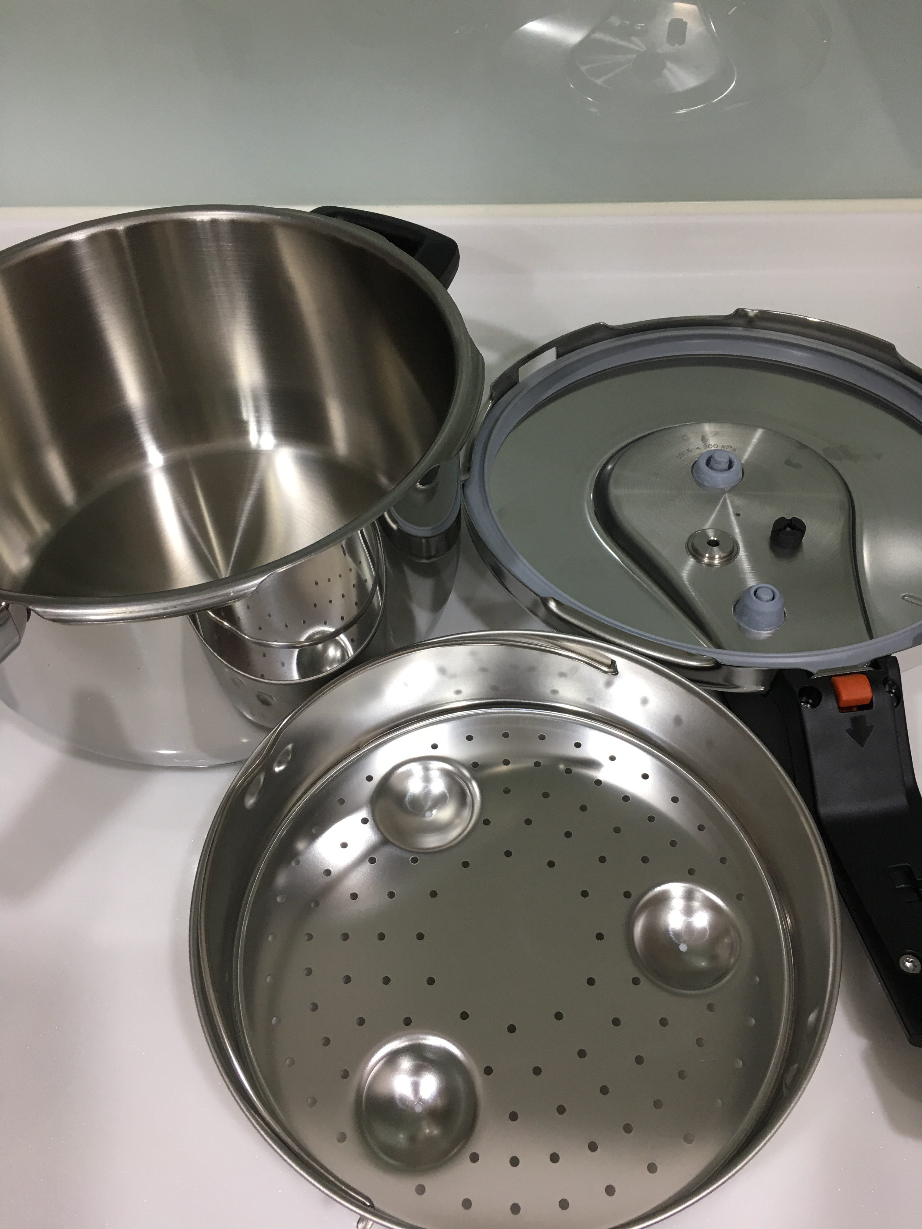 WMF PRO4.5L快力鍋開箱文的第 2 張圖片