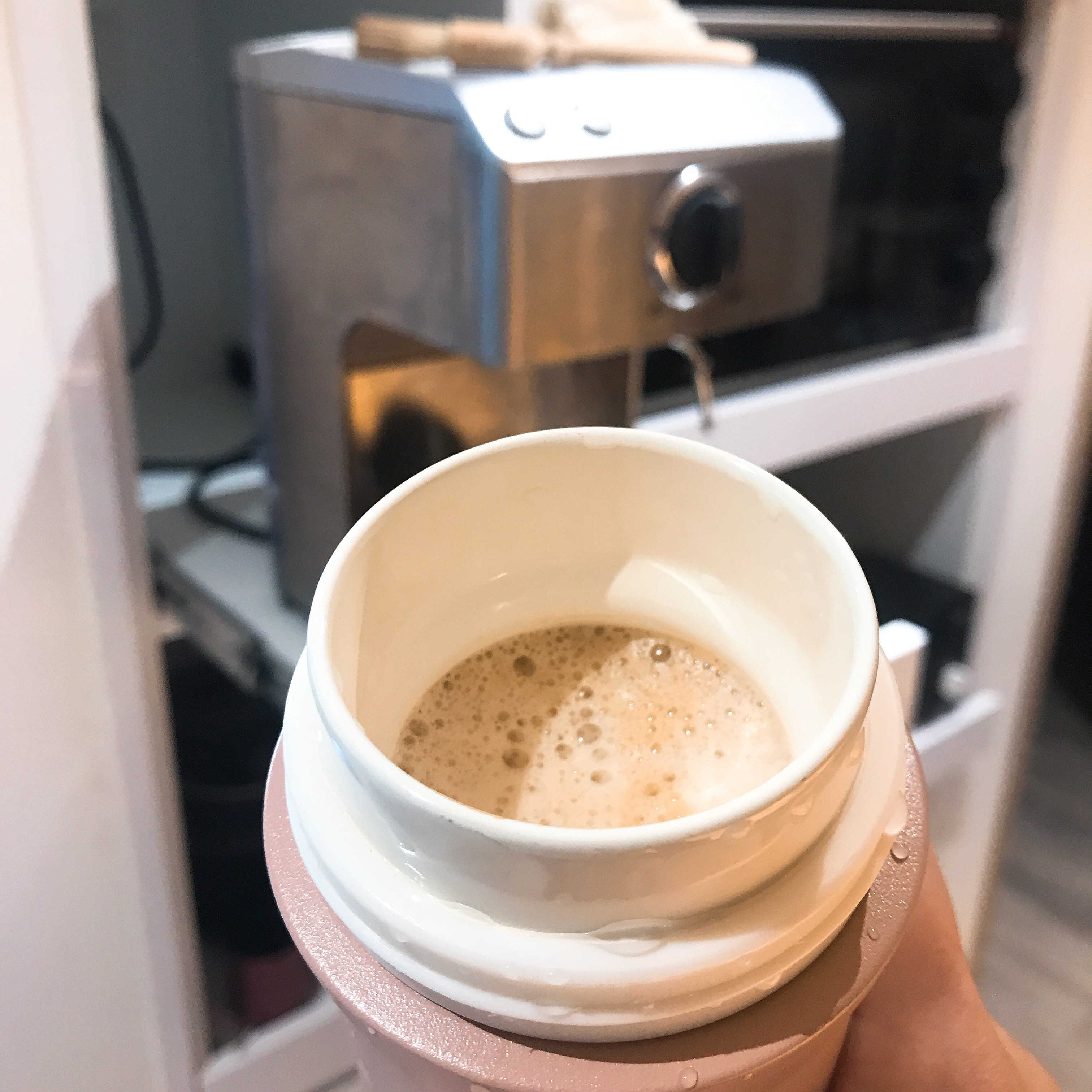 喝拿鐵的隨行杯 - 奇享杯的第 1 張圖片