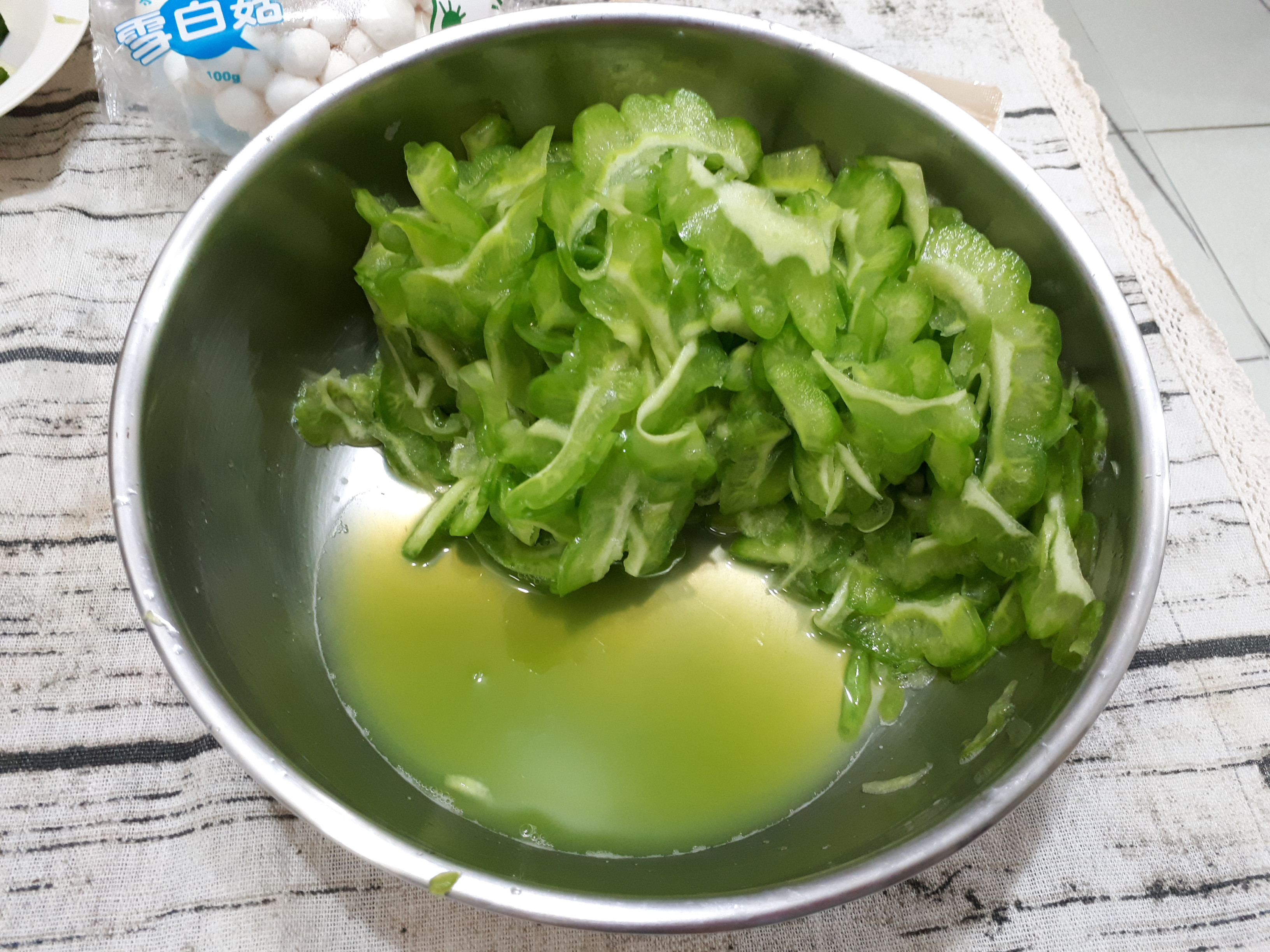 零廚藝免流汗料理~凱薩雞肉沙拉、涼拌苦瓜、涼拌蘆筍的第 4 張圖片