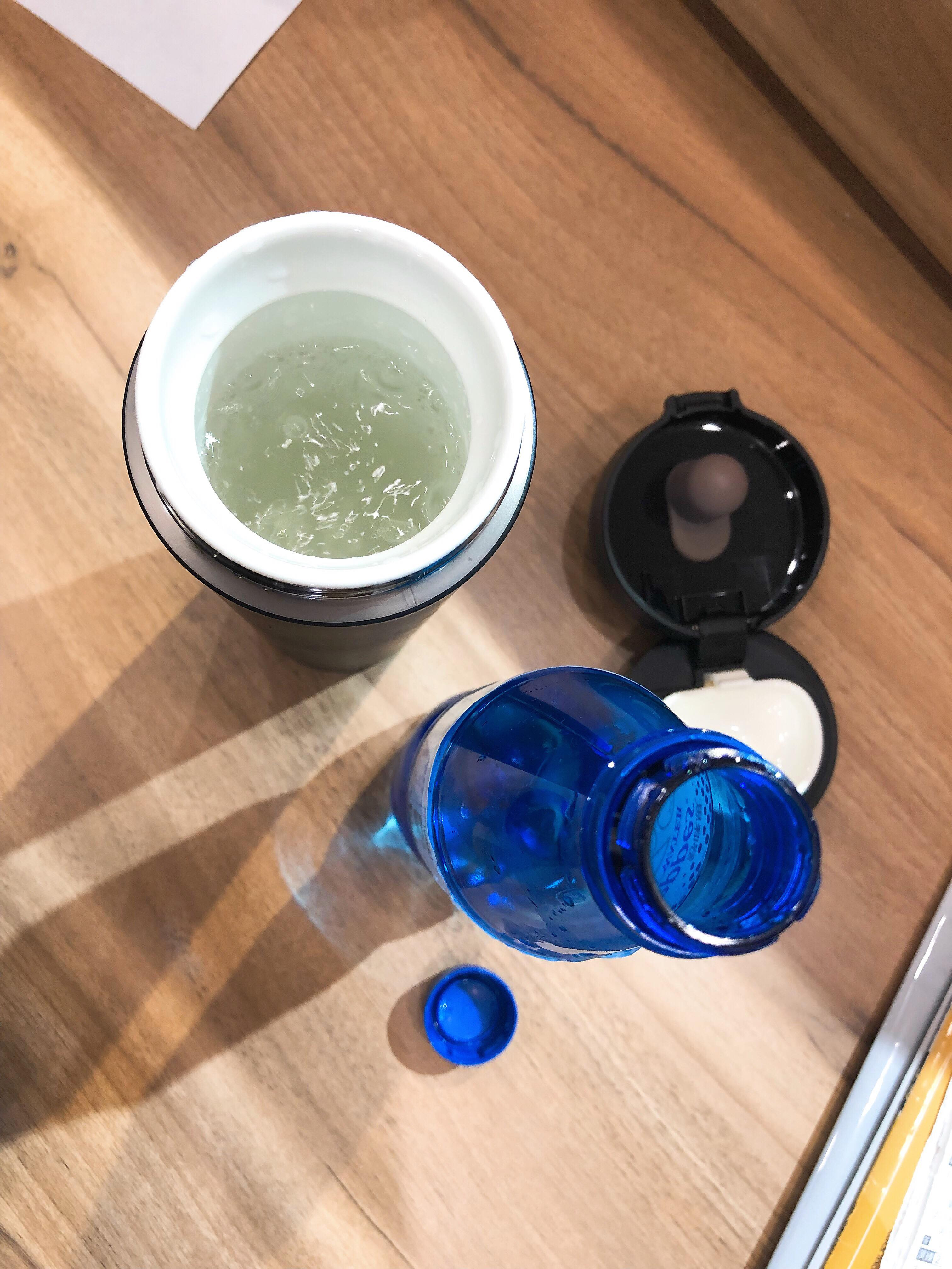 Swanz 陶瓷保溫杯 - 是否能夠留住氣泡水的氣泡?的第 1 張圖片