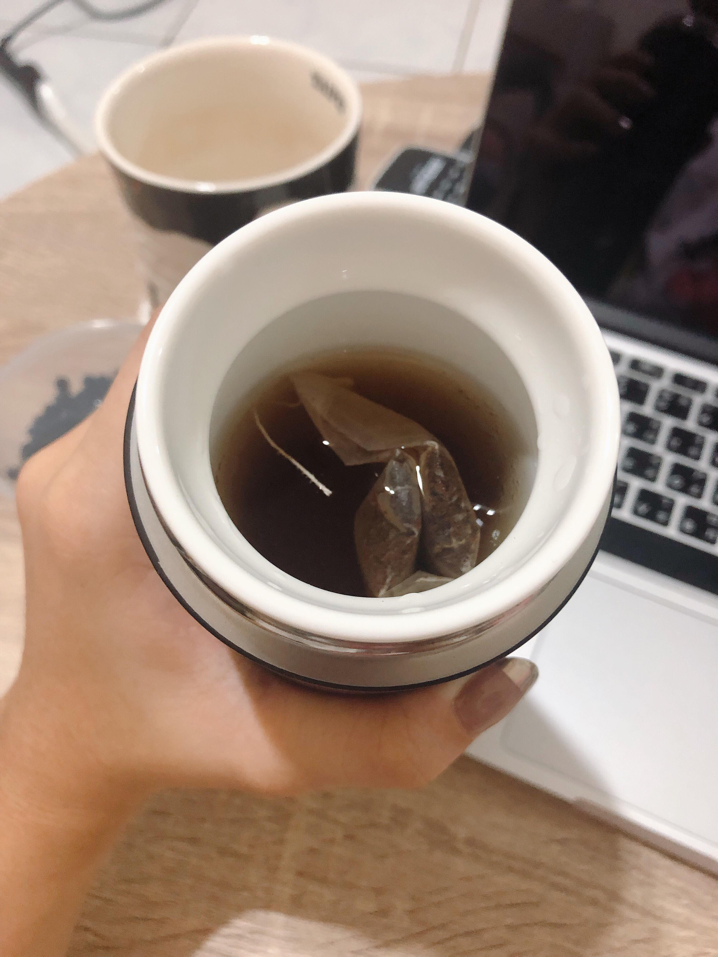 Swanz 陶瓷保溫杯 - 是否能夠留住氣泡水的氣泡?的第 3 張圖片