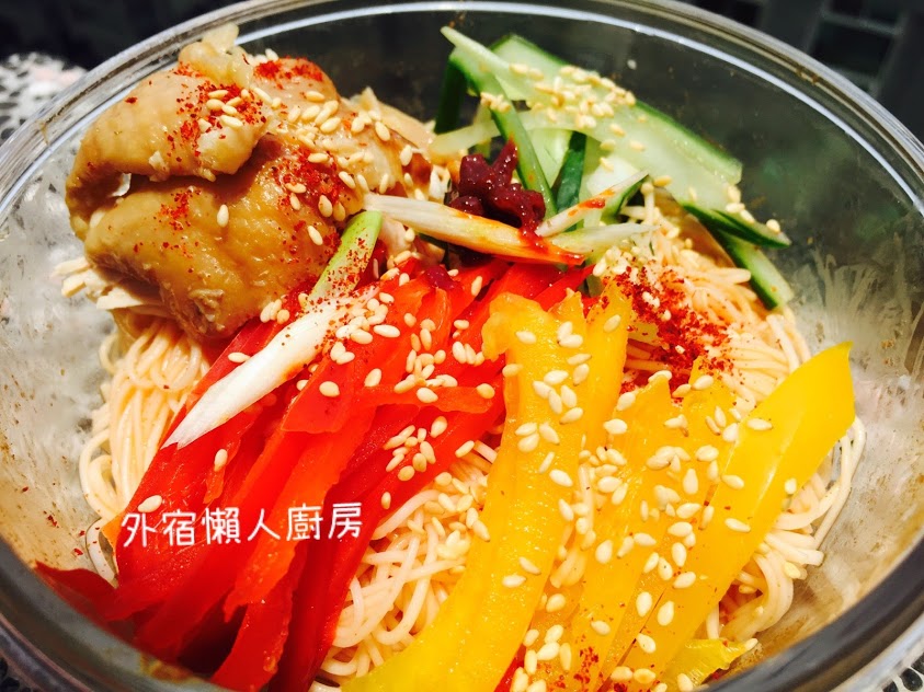 韓國雞絲蔬菜辣冷麵