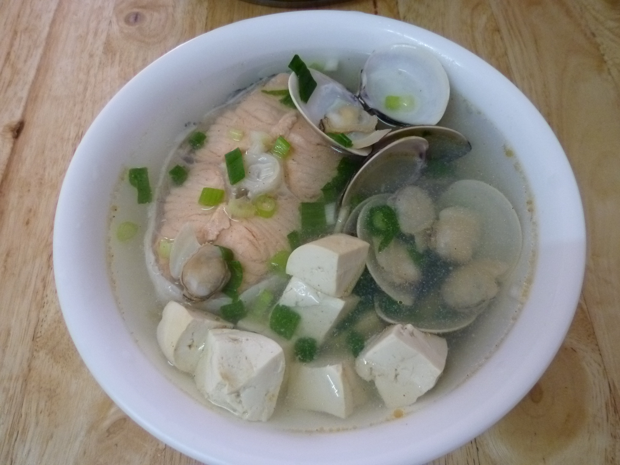 鮭魚豆腐蛤蜊湯