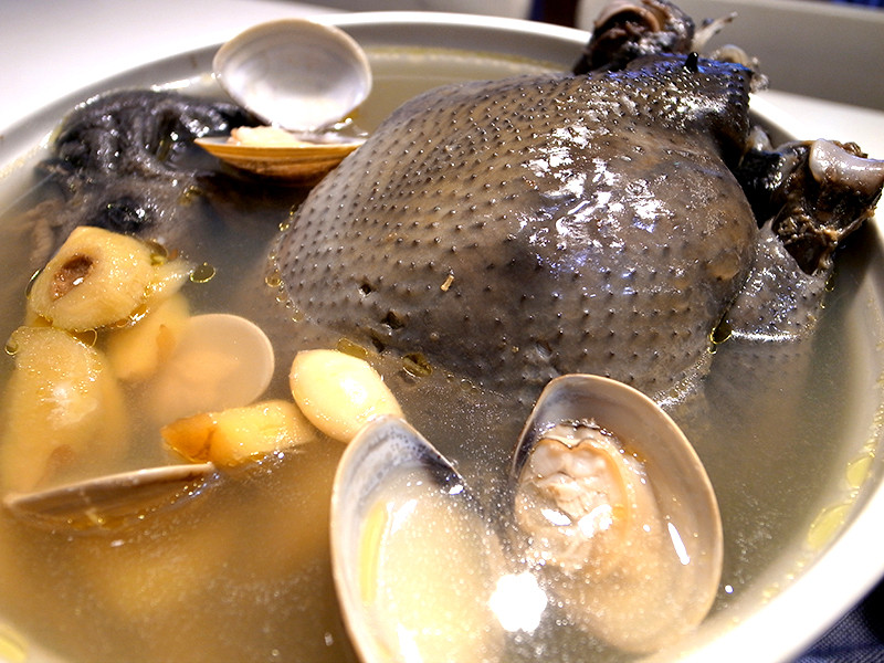 有心食譜：蒜頭蛤蜊雞湯