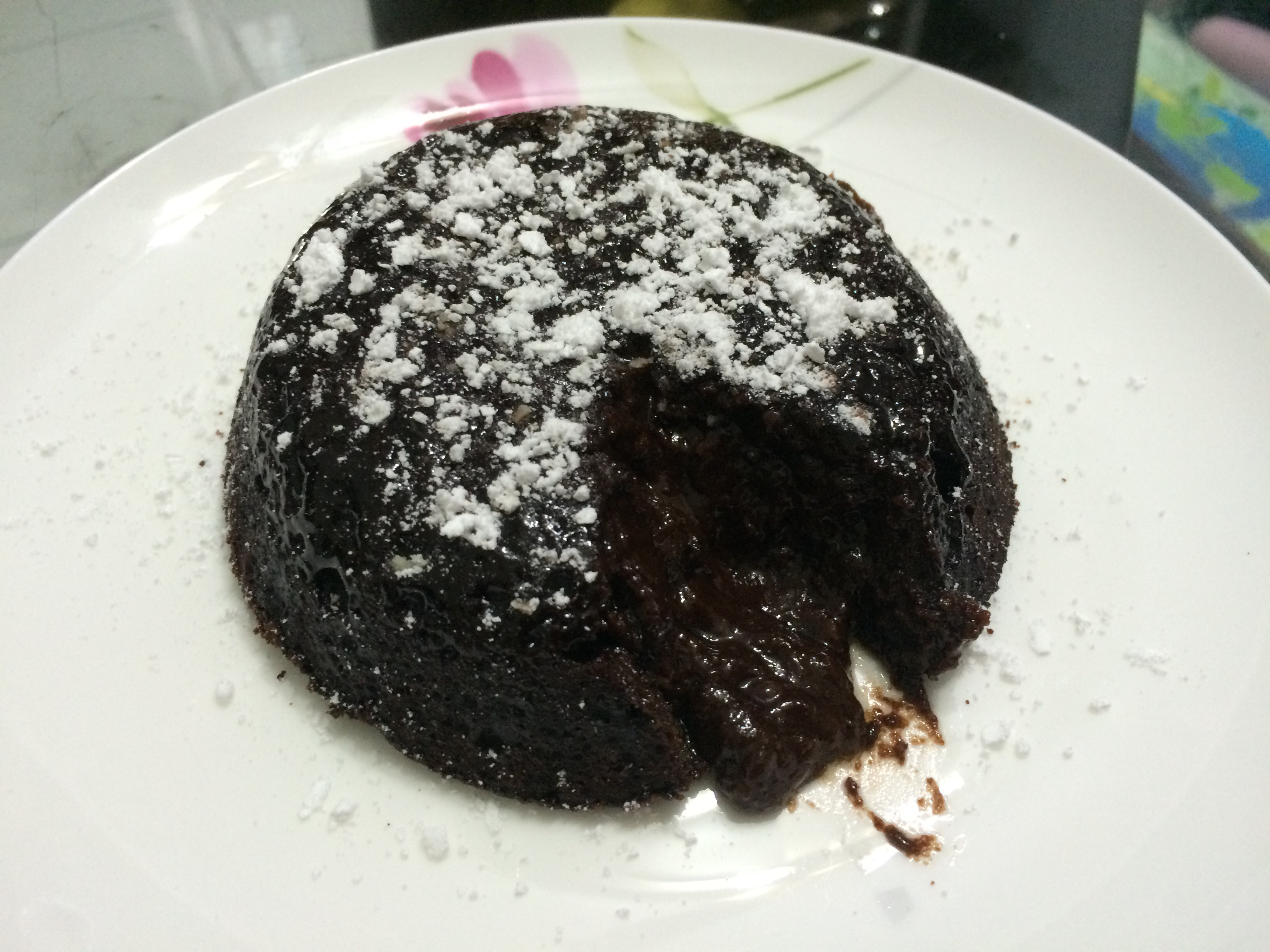 【巧克力熔岩蛋糕】1分44秒学做一口胖十斤的熔岩蛋糕(ФwФ)_哔哩哔哩_bilibili