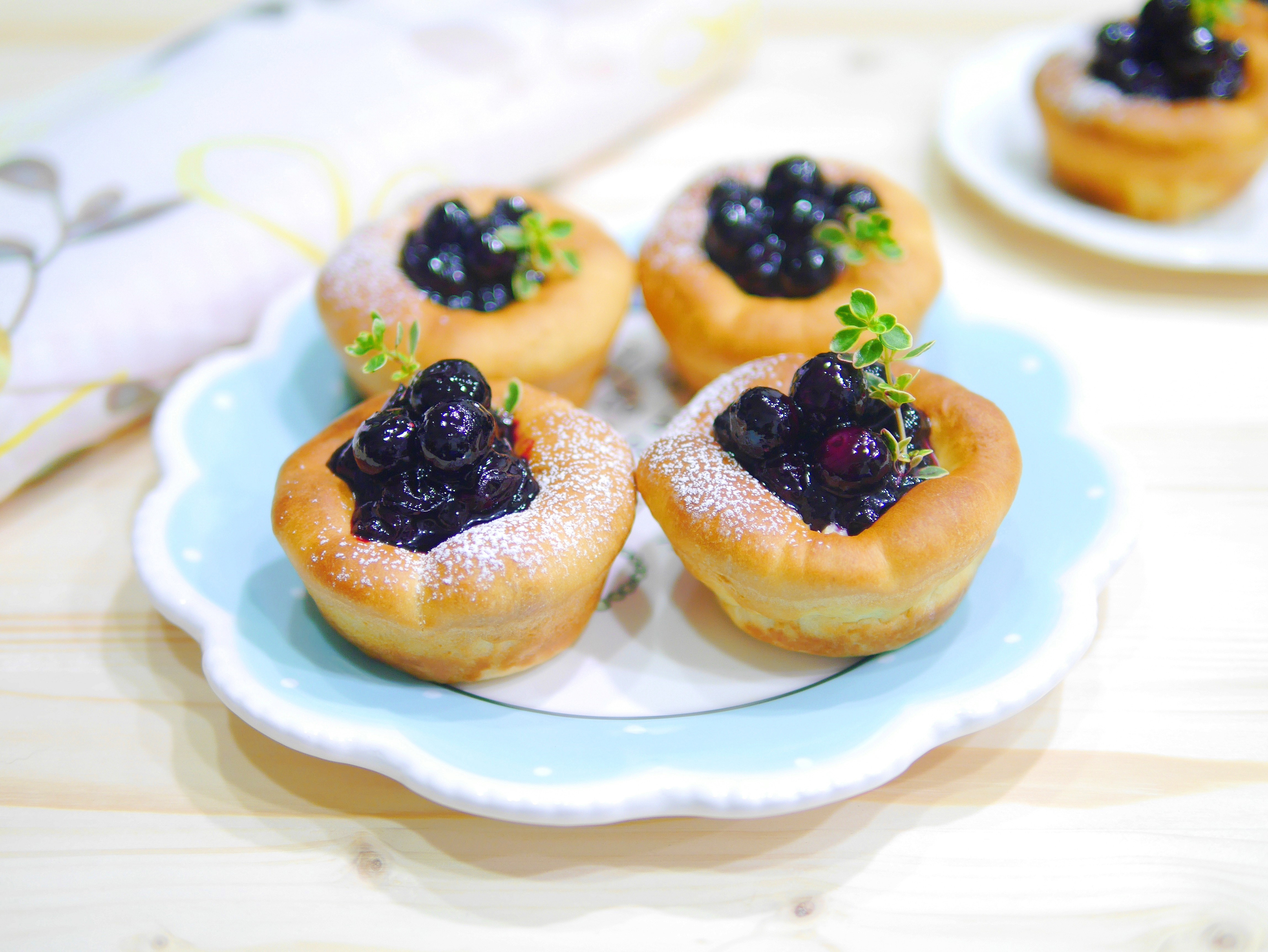 蓝莓面包花式图片