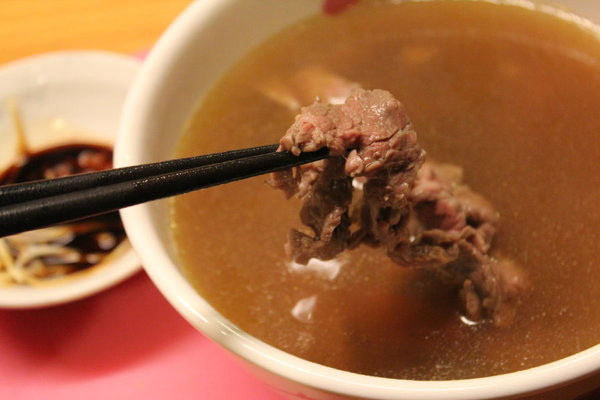 小牛高湯、台南牛肉湯