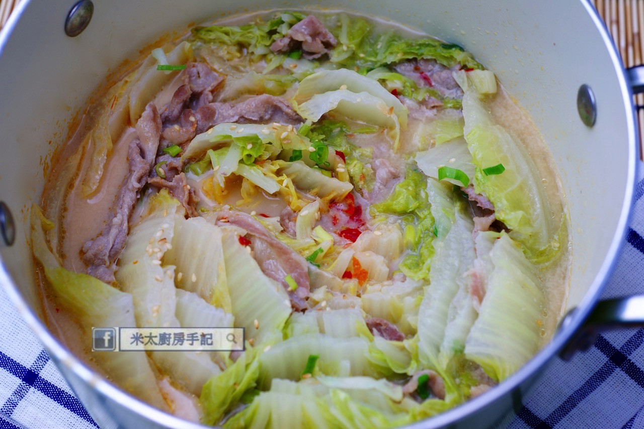 大白菜豚肉豆乳鍋