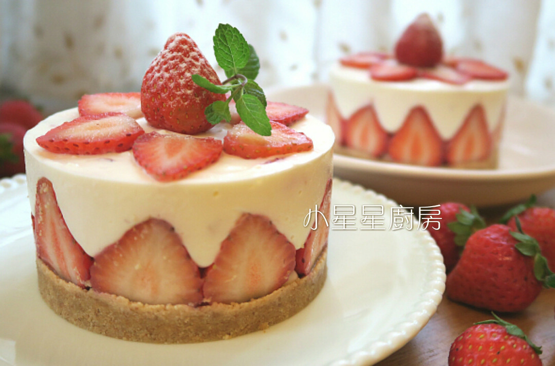 【免烤箱】特濃草莓生乳酪蛋糕