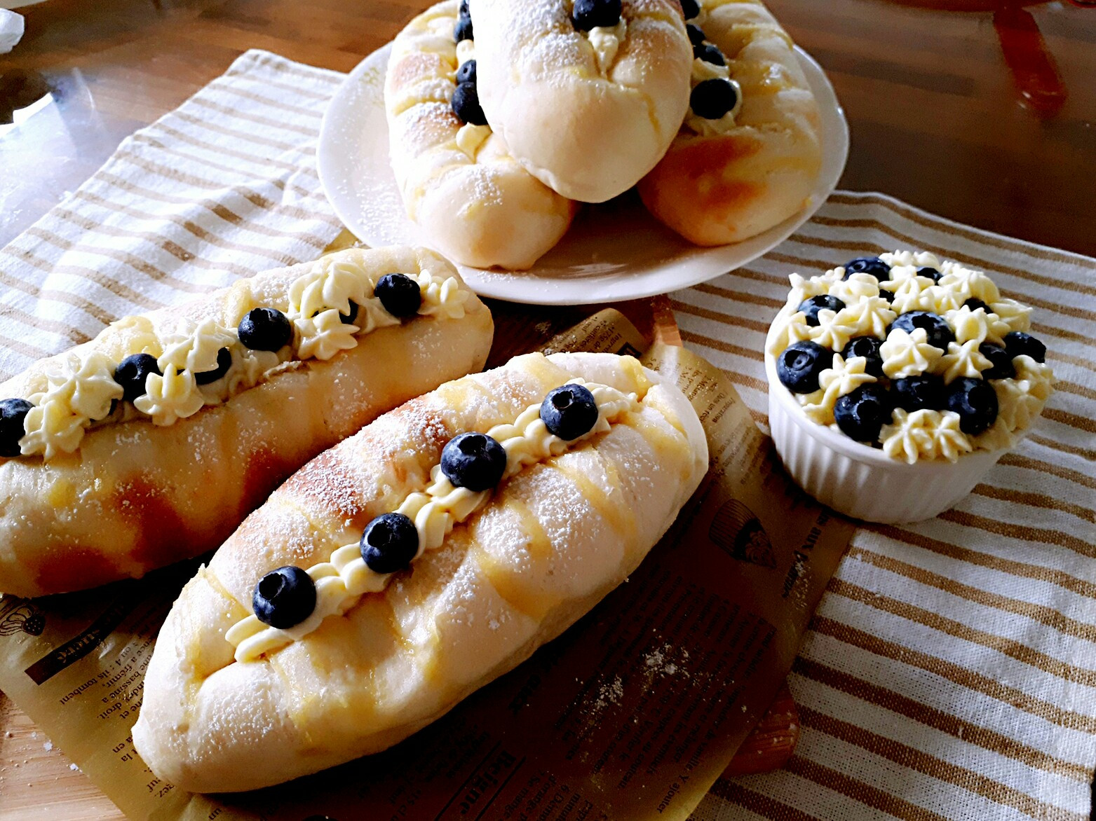 日式藍莓奶香奶露麵包