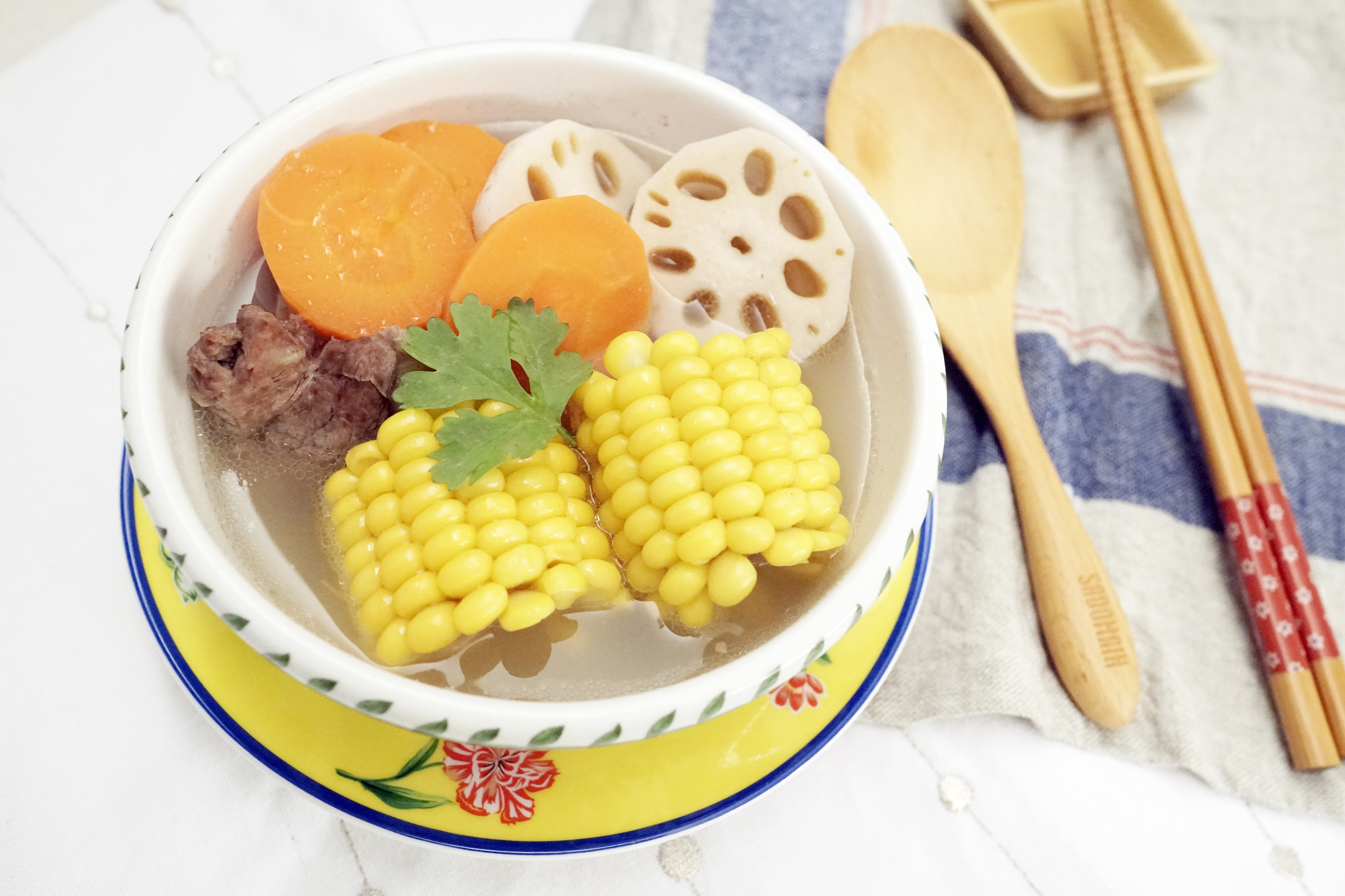 玉米排骨汤的做法_【图解】玉米排骨汤怎么做如何做好吃_玉米排骨汤家常做法大全_秋天的蝎子_豆果美食