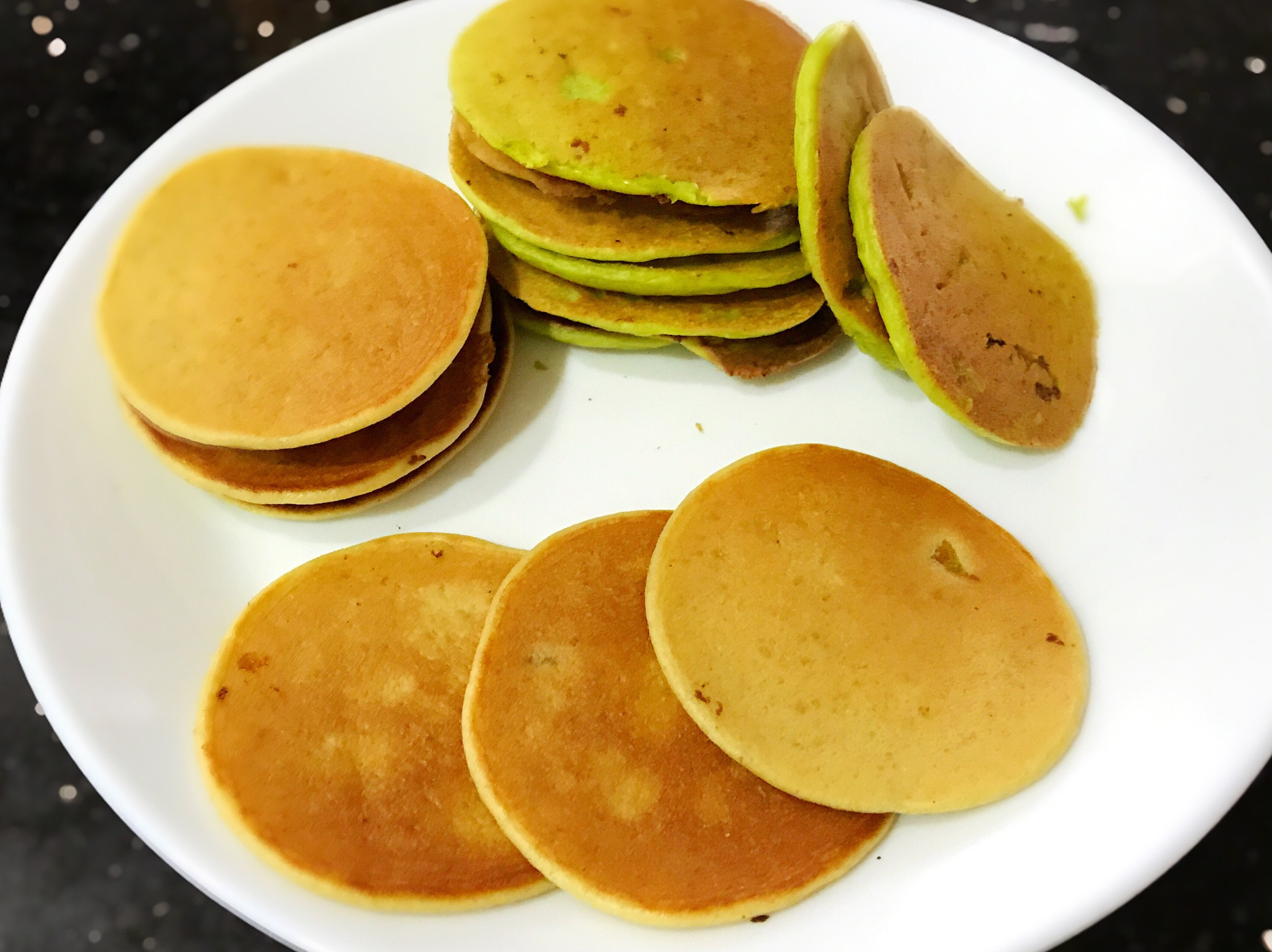 牛油果 香蕉 無糖熱香餅 鬆餅 嬰兒食譜 by 雷囡媽媽