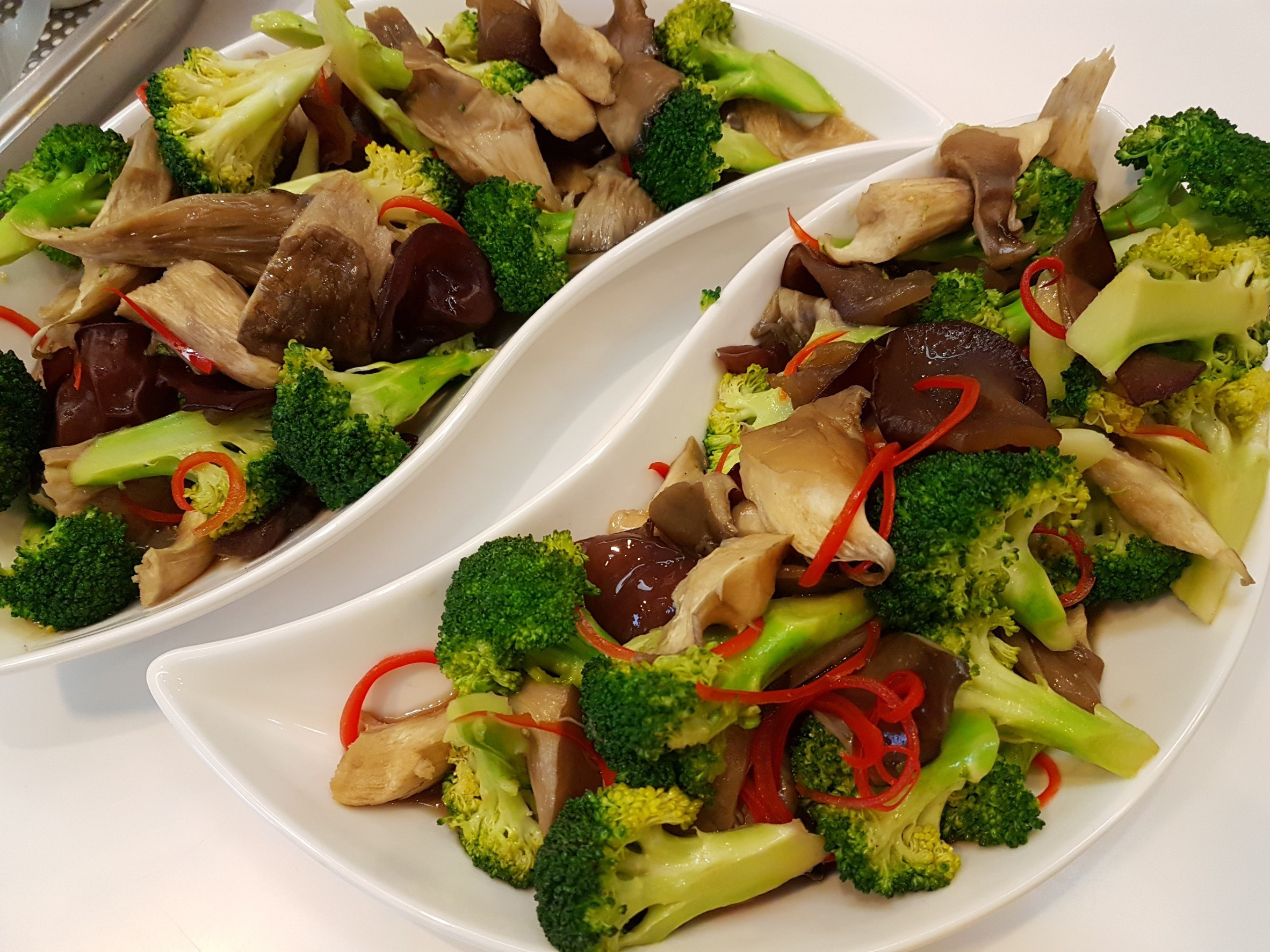 菱角燴鮮蔬---素食料理（水波爐料理） by 呂馨馨樂樂廚房 - 愛料理