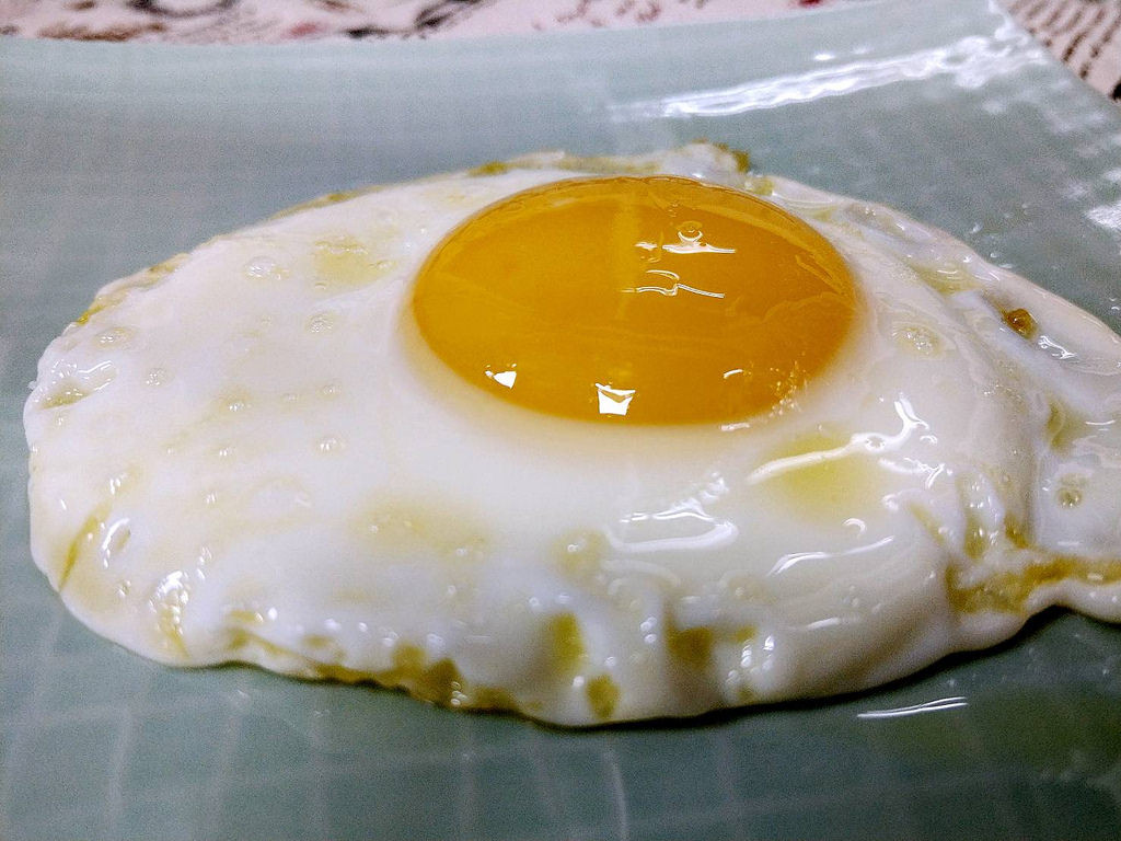 煎荷包蛋用凉油还是热油煎？学会这“一招” 煎出来又圆又嫩|荷包蛋|用凉-美食·BAIZHI-川北在线