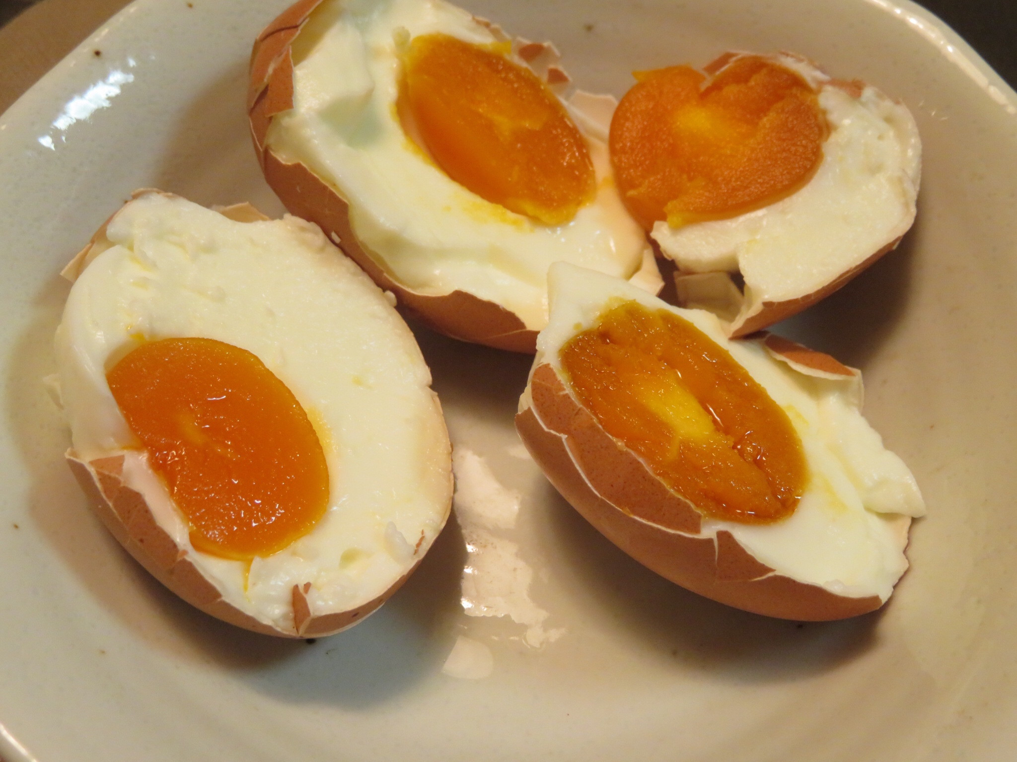 醃製鹹雞蛋(裹鹽法）
