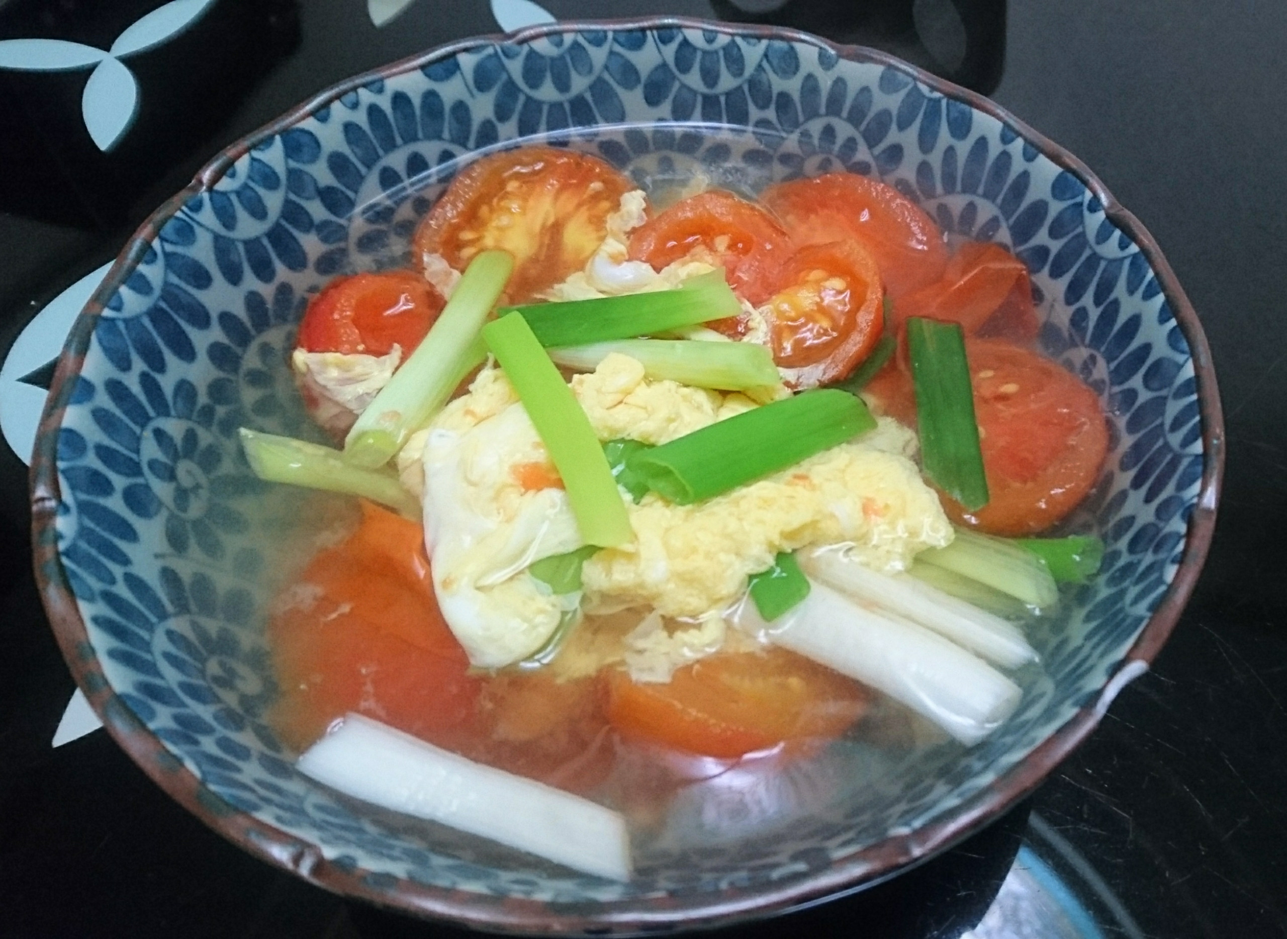 西红柿鸡蛋汤怎么做_西红柿鸡蛋汤的做法_龙龙婆厨房_豆果美食