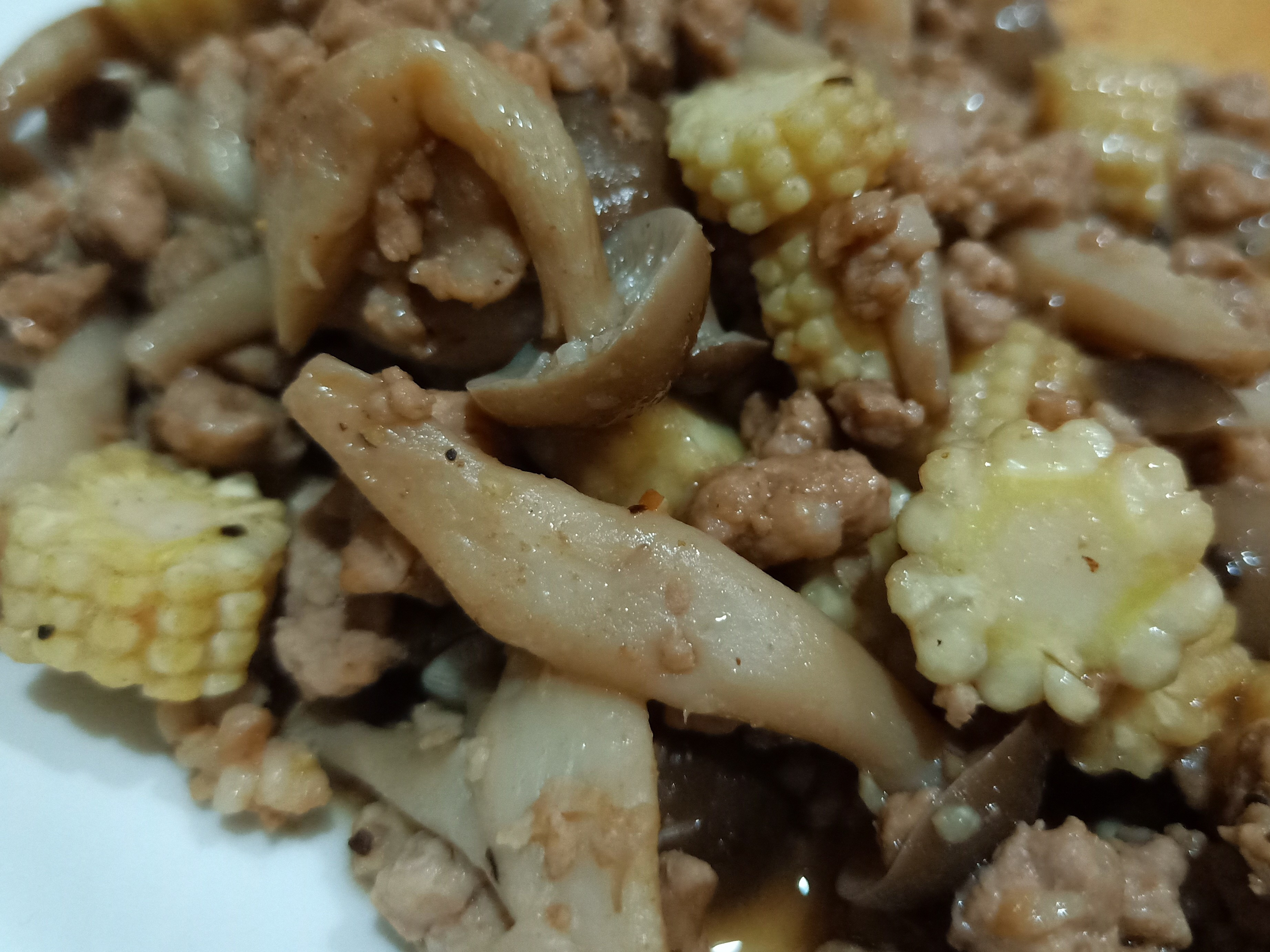 香菇絞肉佐香脆玉米筍~簡單快速料理