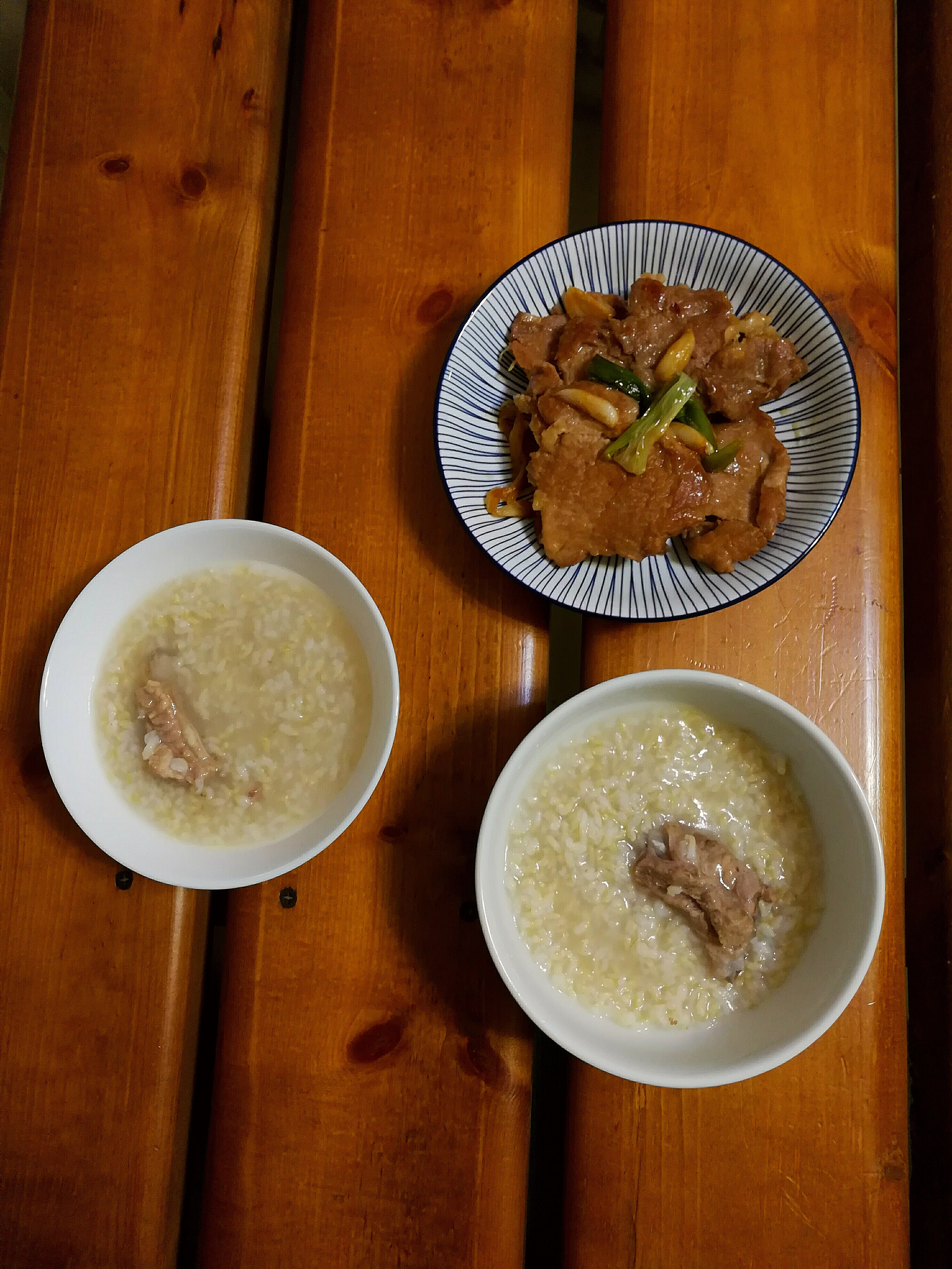 【豚二郎】暖胃糙米排骨粥