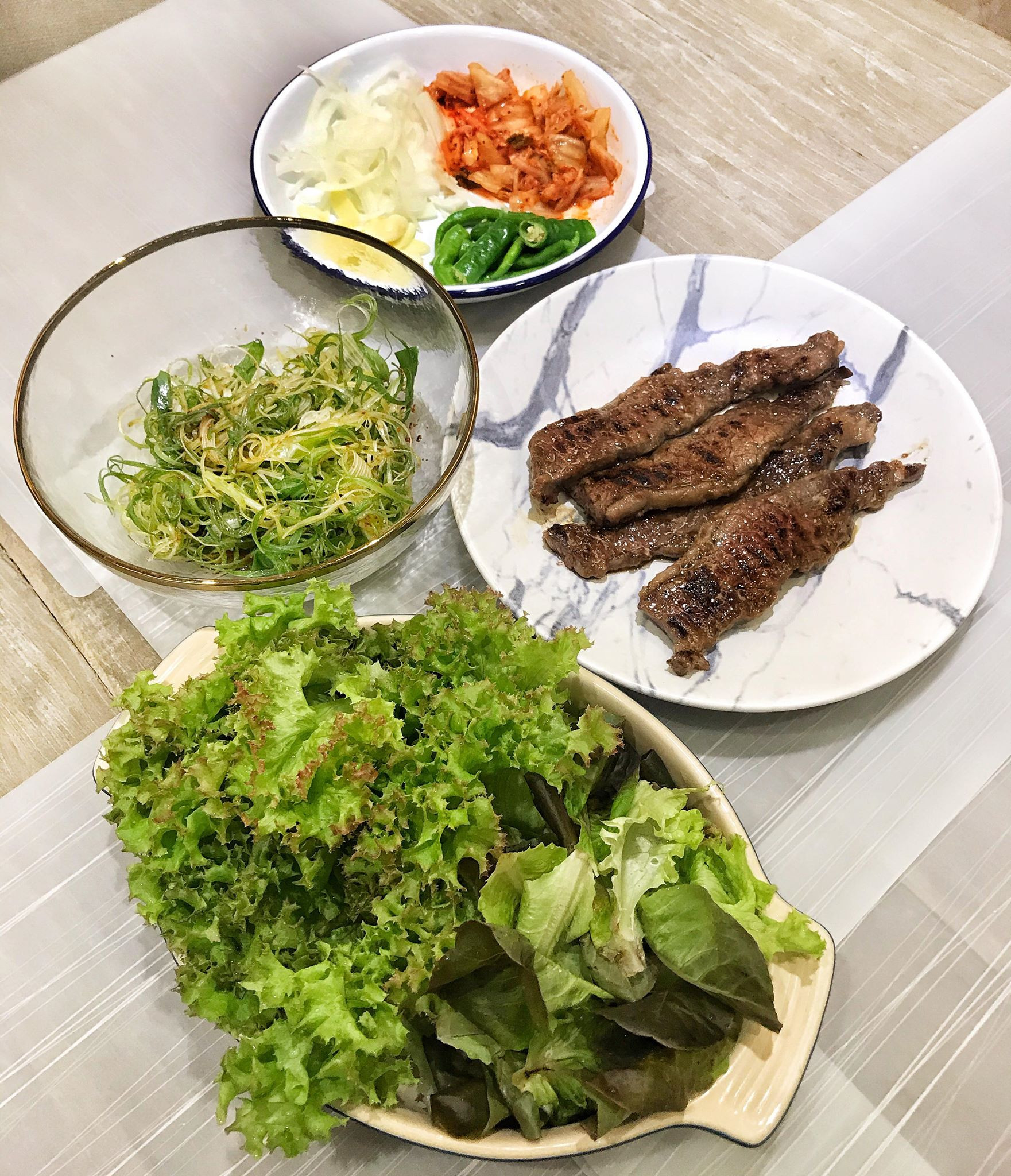 韓式燒烤牛小排包生菜