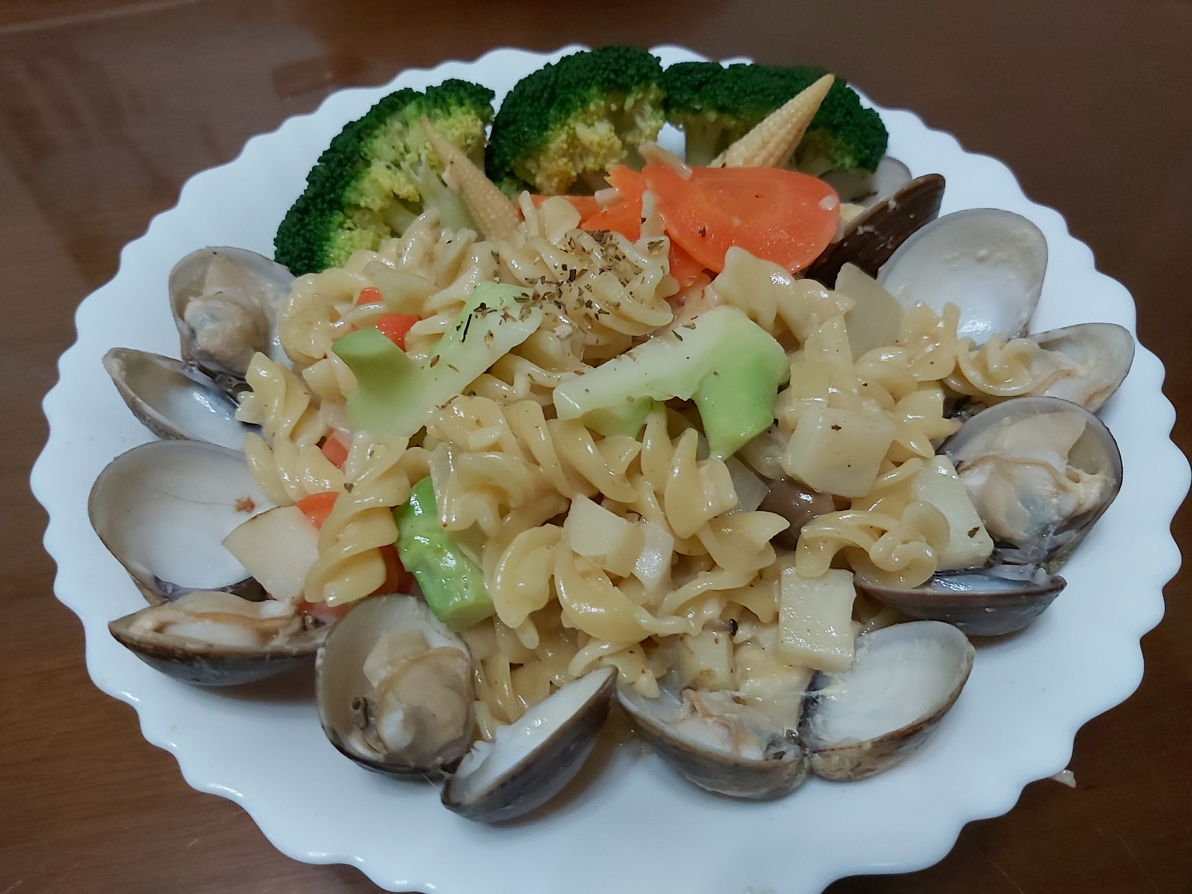 奶油蛤蜊義大利麵