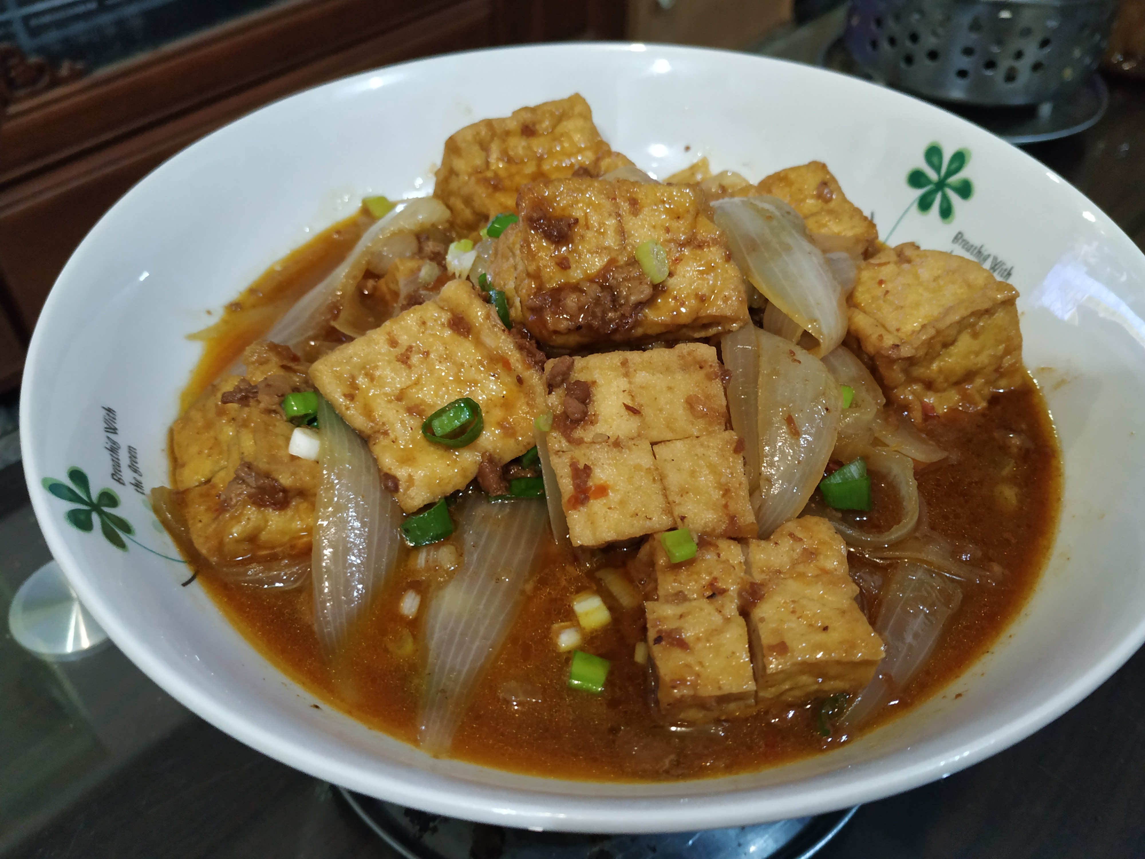 辣肉醬燒油豆腐