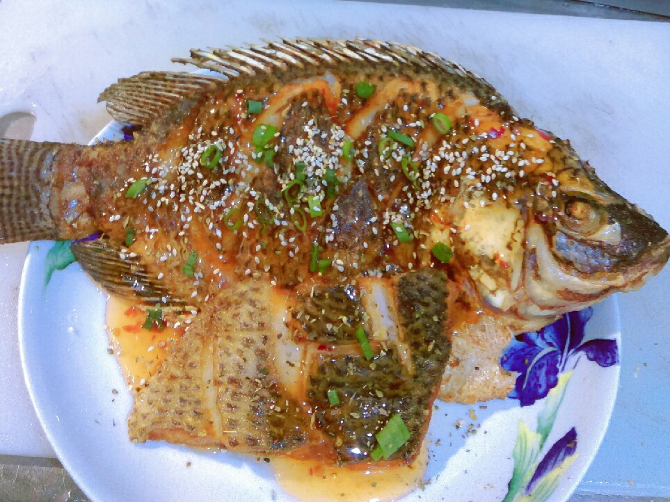 外酥內軟義泰吳郭魚by 直播煮 蔡樂樂 女煮播 愛料理