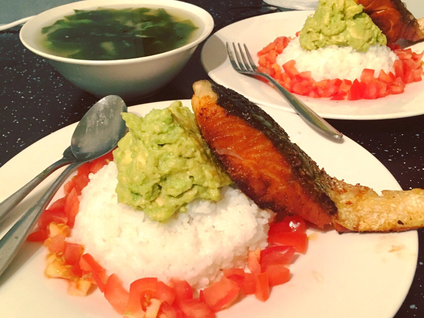 連外國人都愛❤️的日式鮭魚散壽司