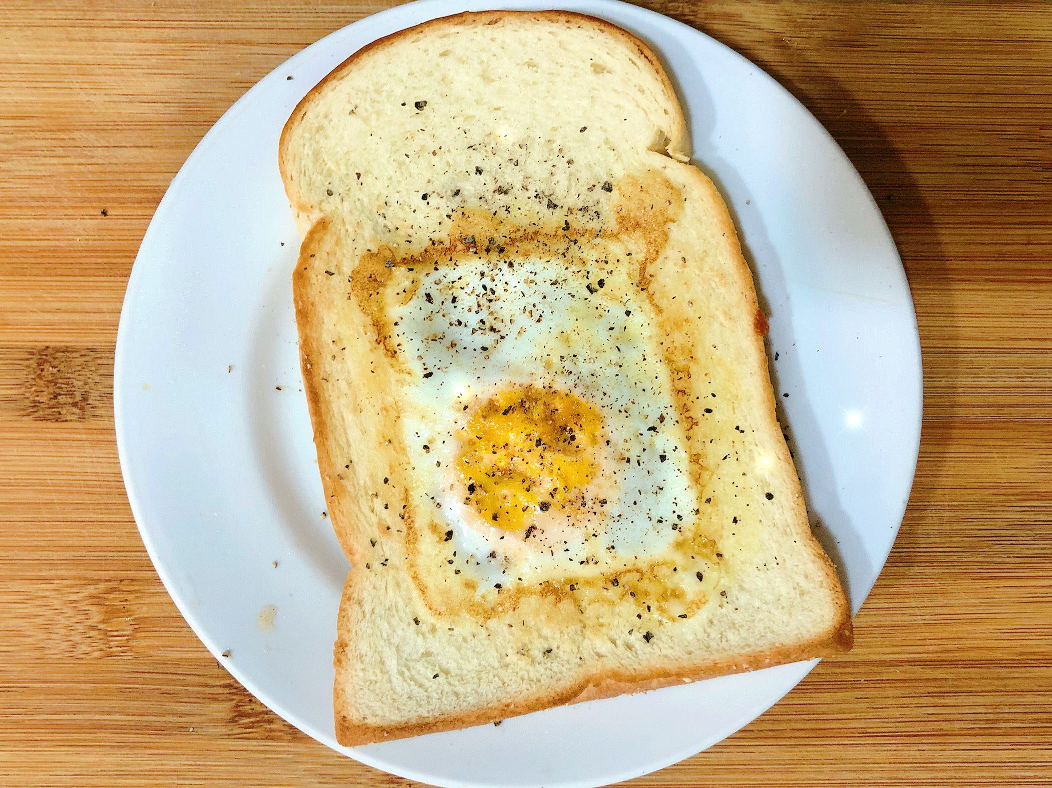 吐司太阳蛋的做法_【图解】吐司太阳蛋怎么做如何做好吃_吐司太阳蛋家常做法大全_一颗小c_豆果美食