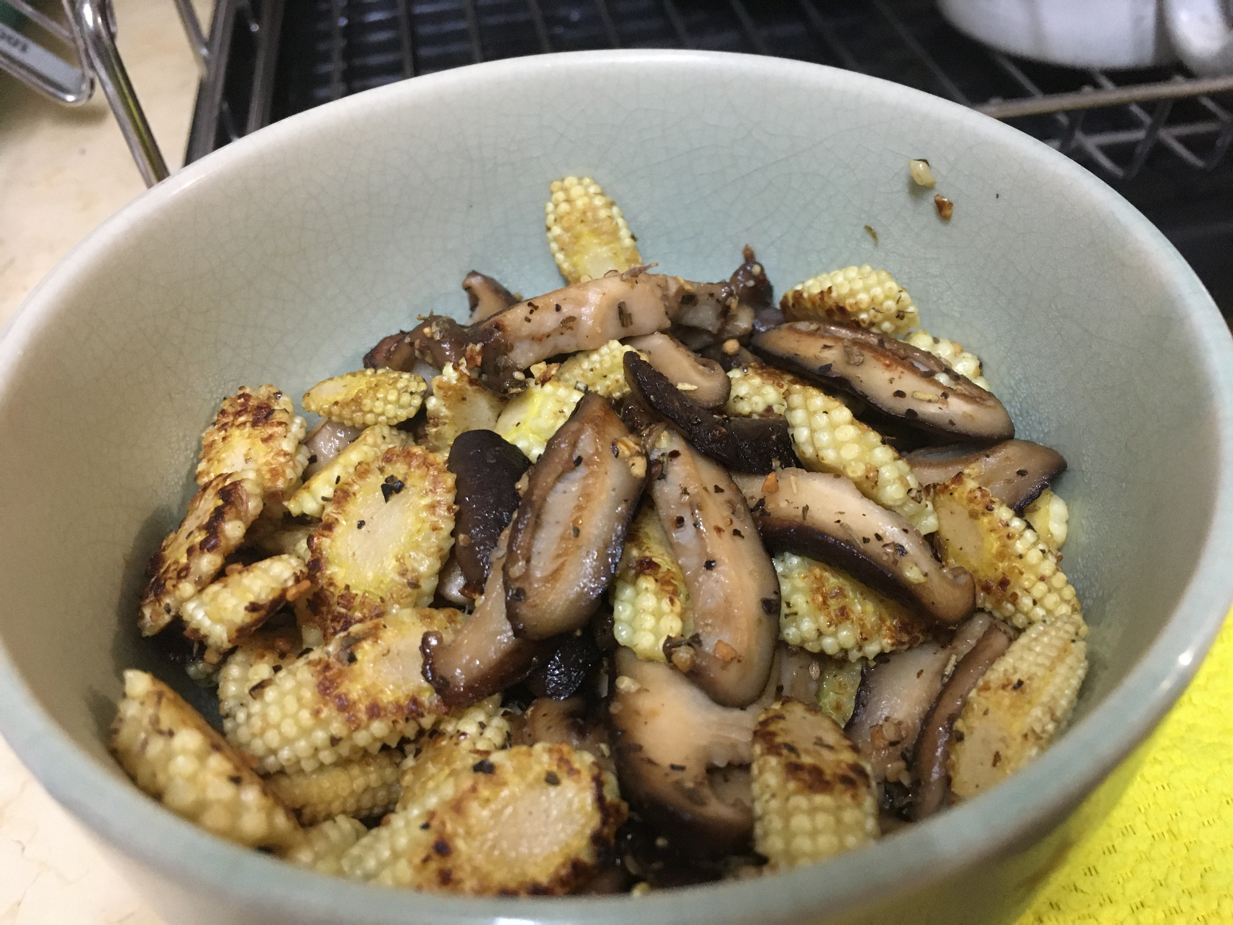 玉米筍炒香菇