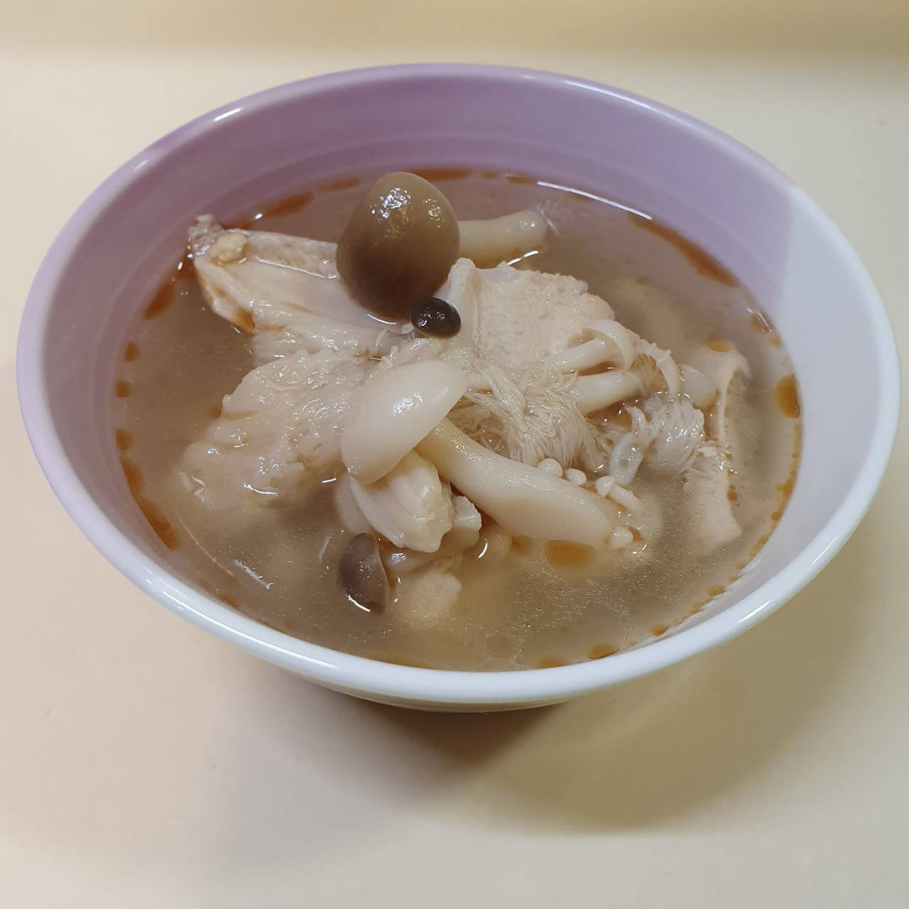 [外婆早餐] 雞軟骨菇菇湯