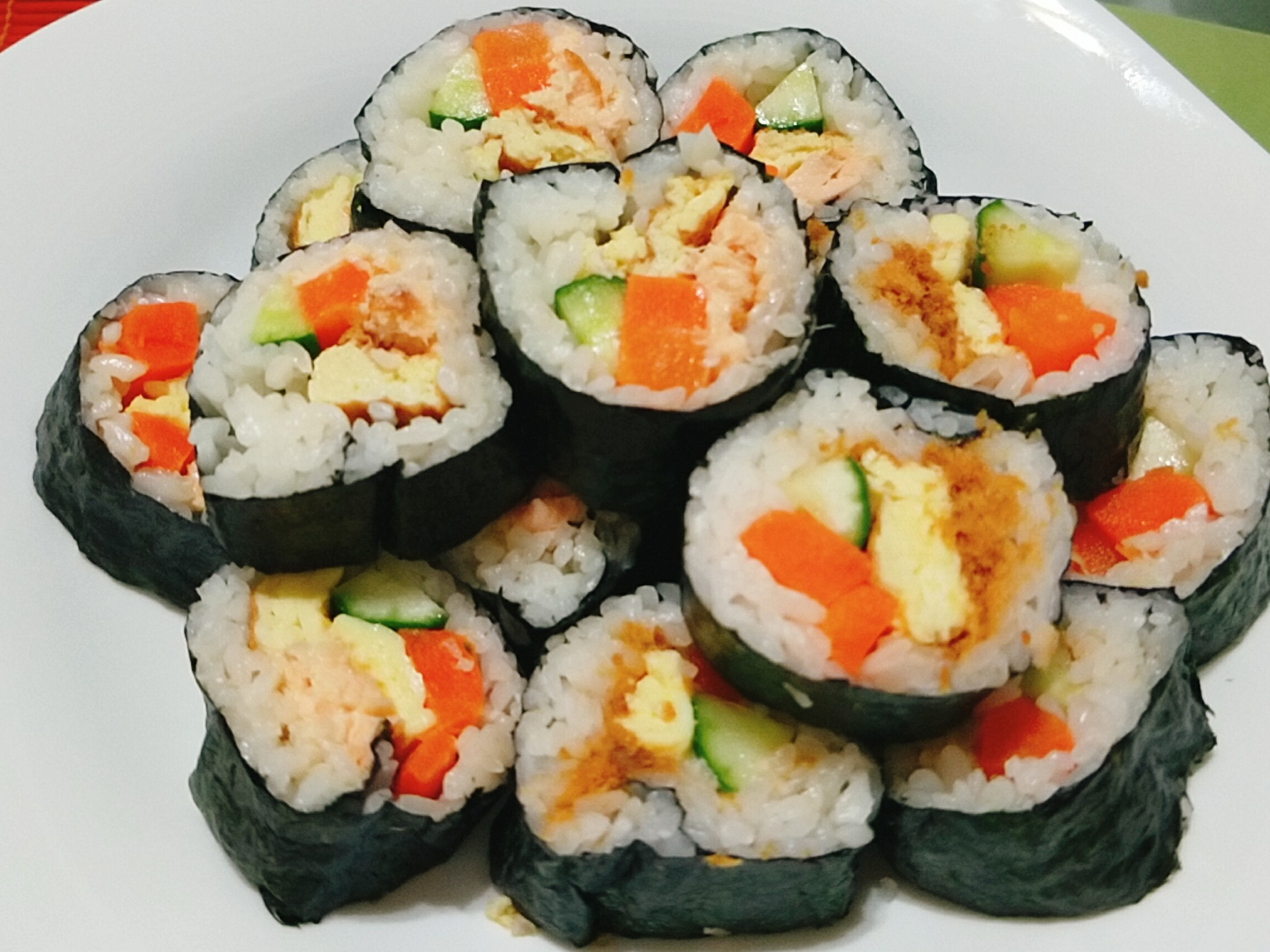 鮭魚壽司捲