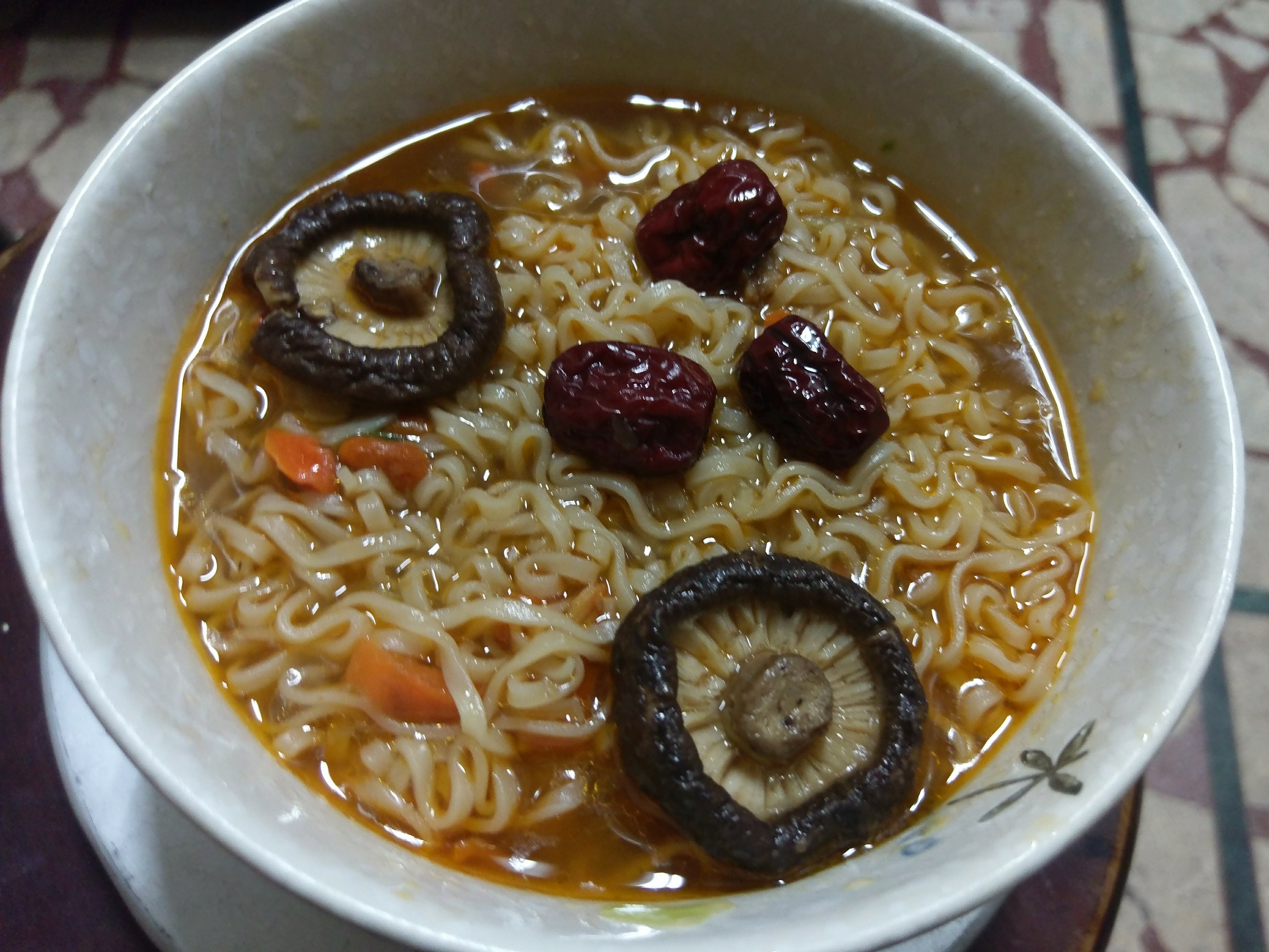 味丹隨緣素肉骨茶湯麵by 珮玲 愛料理