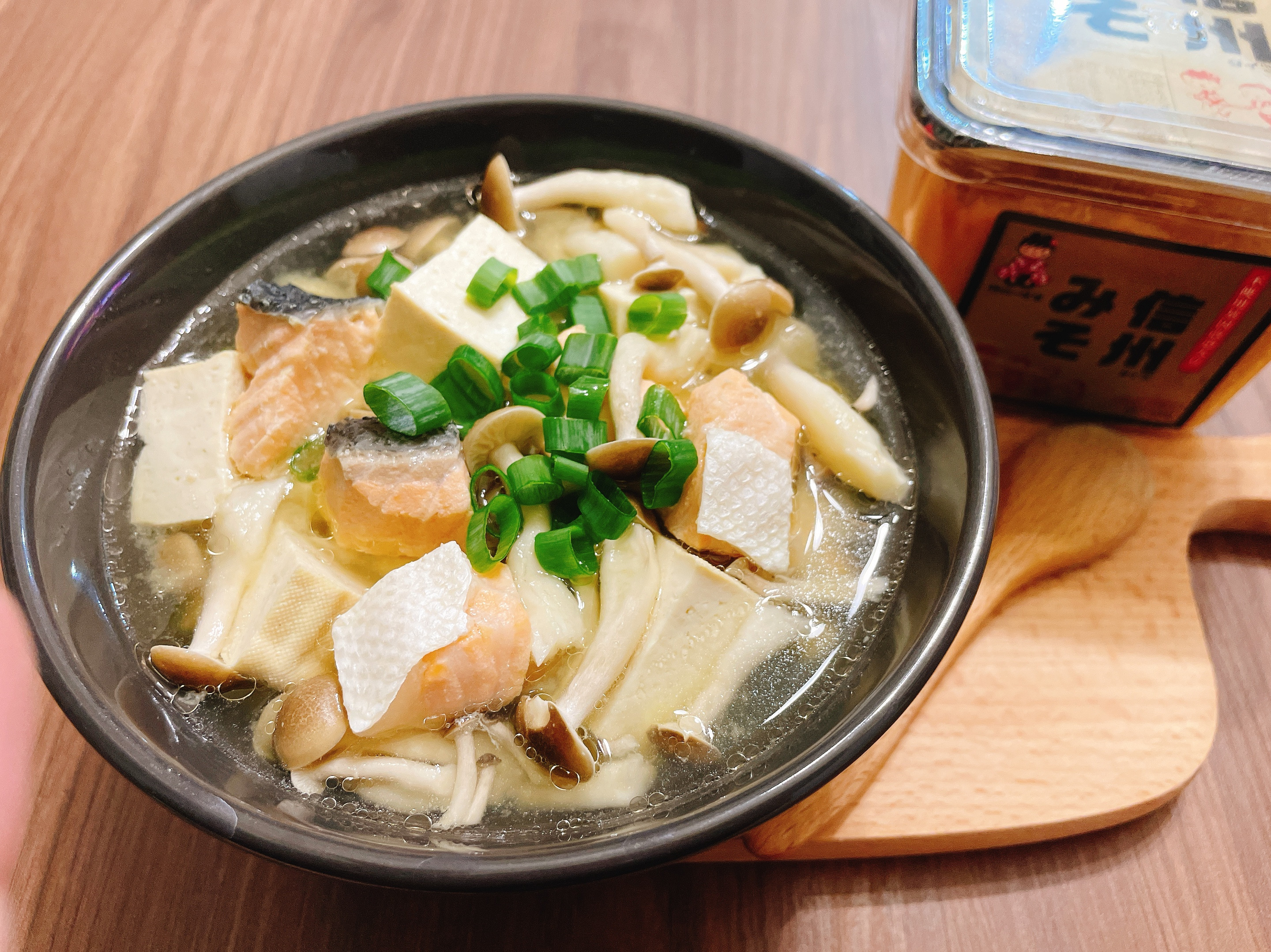 鮭魚豆腐味噌湯～自製昆布高湯