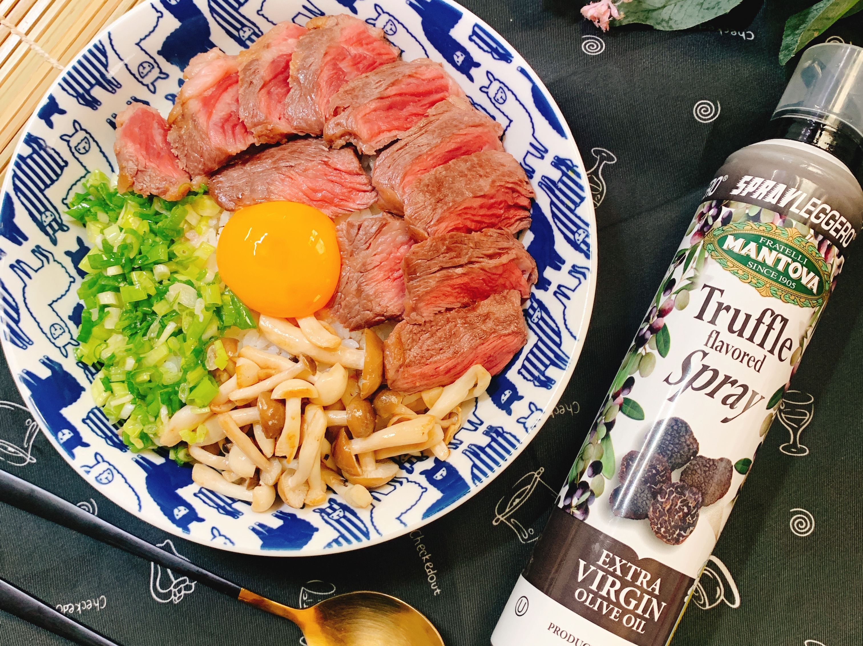 松露油鹽蔥牛排蓋飯 曼托瓦噴霧式油瓶by 阿肌師廚房 愛料理