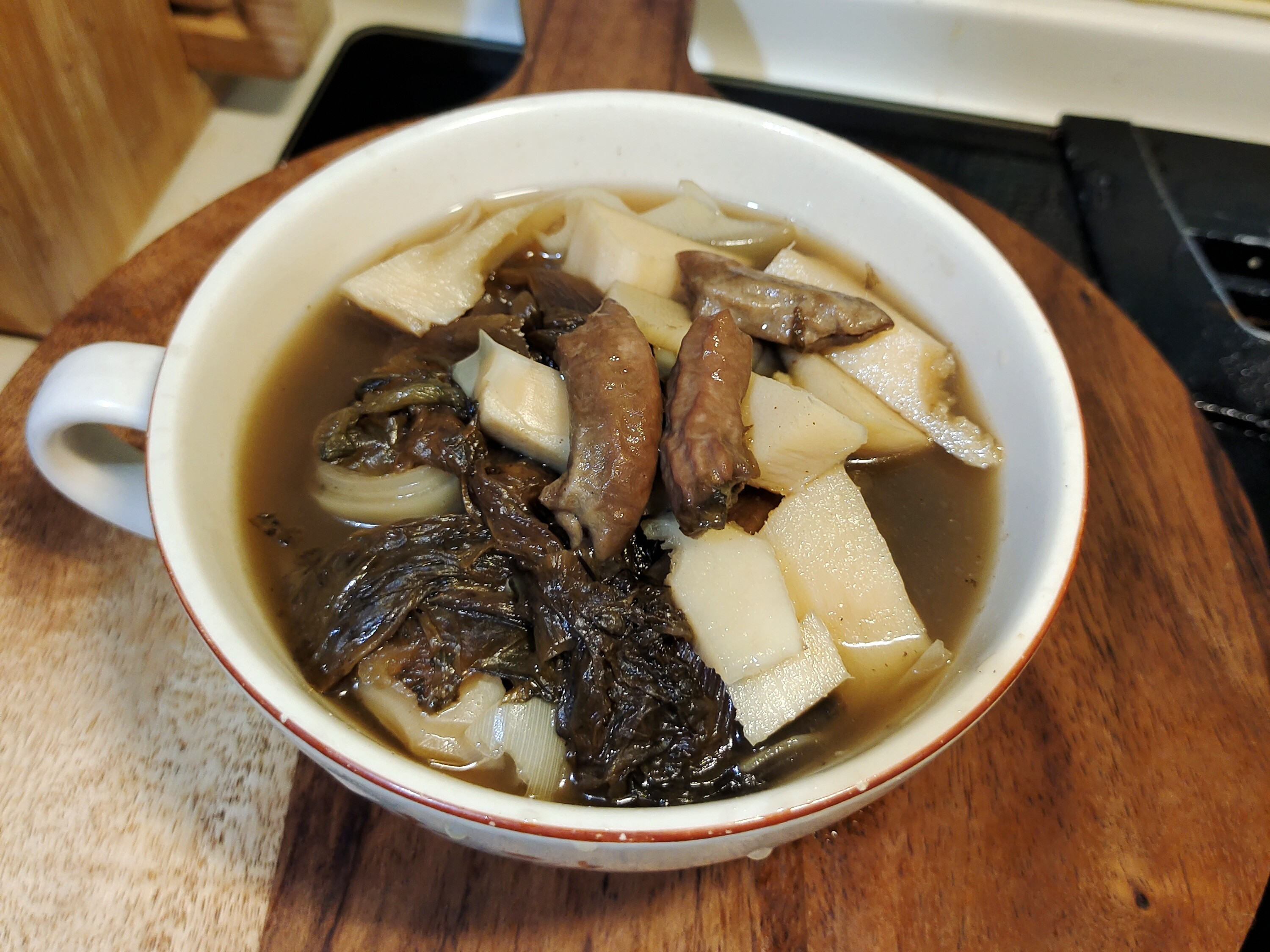 簡單福菜排骨筍子湯