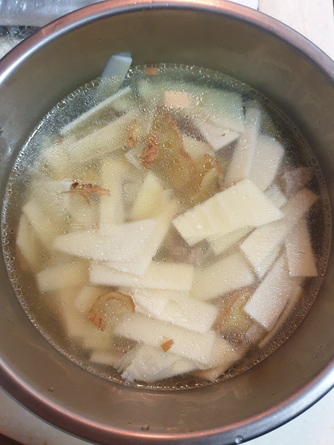 鮮筍排骨清湯