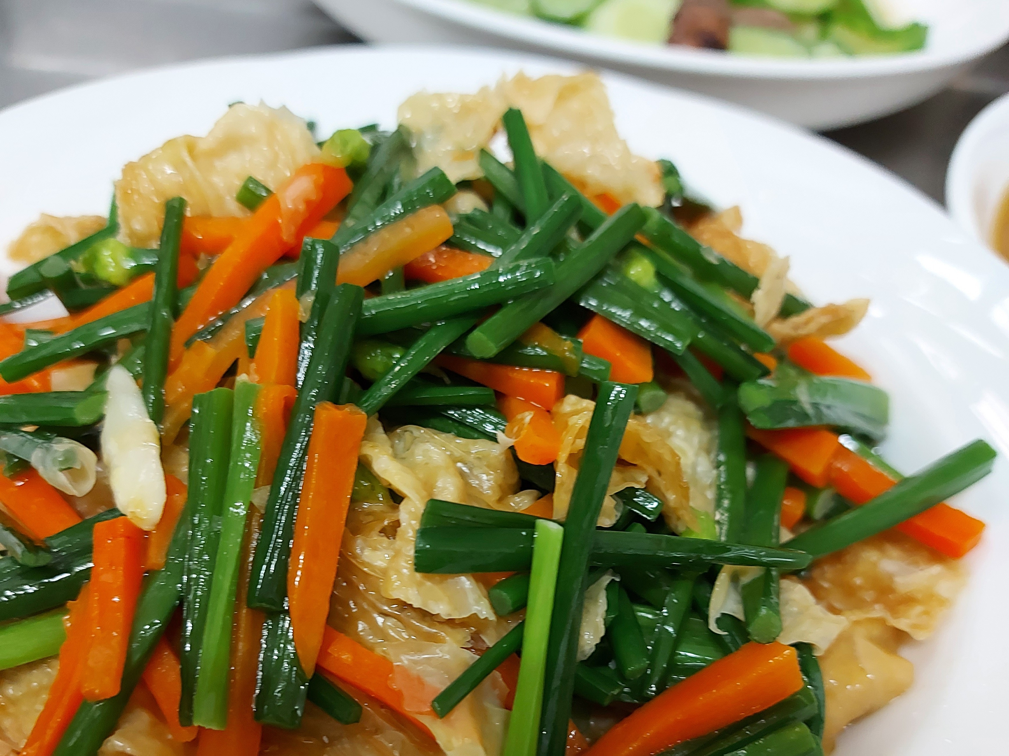 简单家常的下饭菜韭菜炒豆腐皮，营养美味又好吃，赶紧收藏吧 - 哔哩哔哩