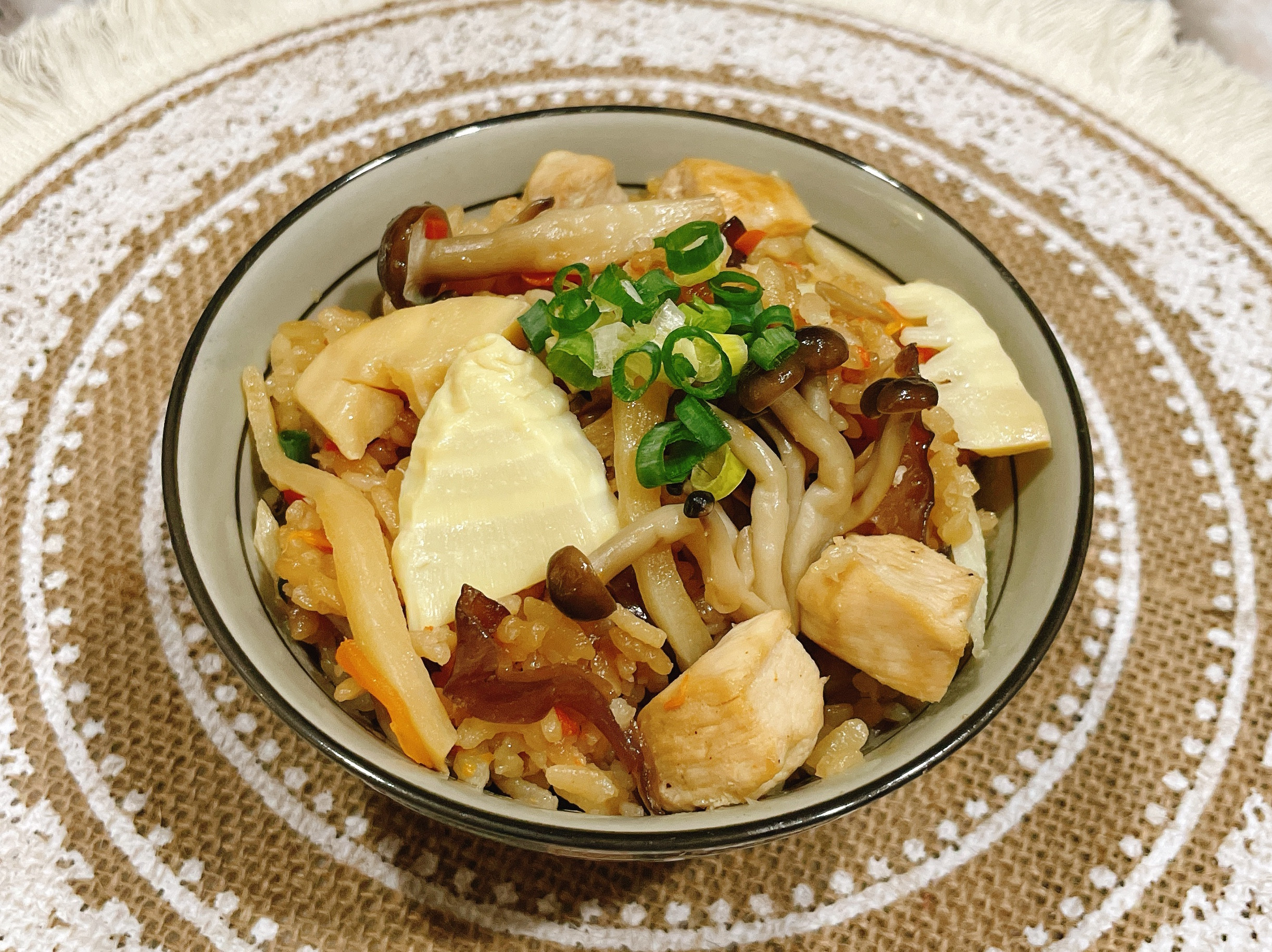 簡單零失敗/五目飯 by 余優里 - 愛料理