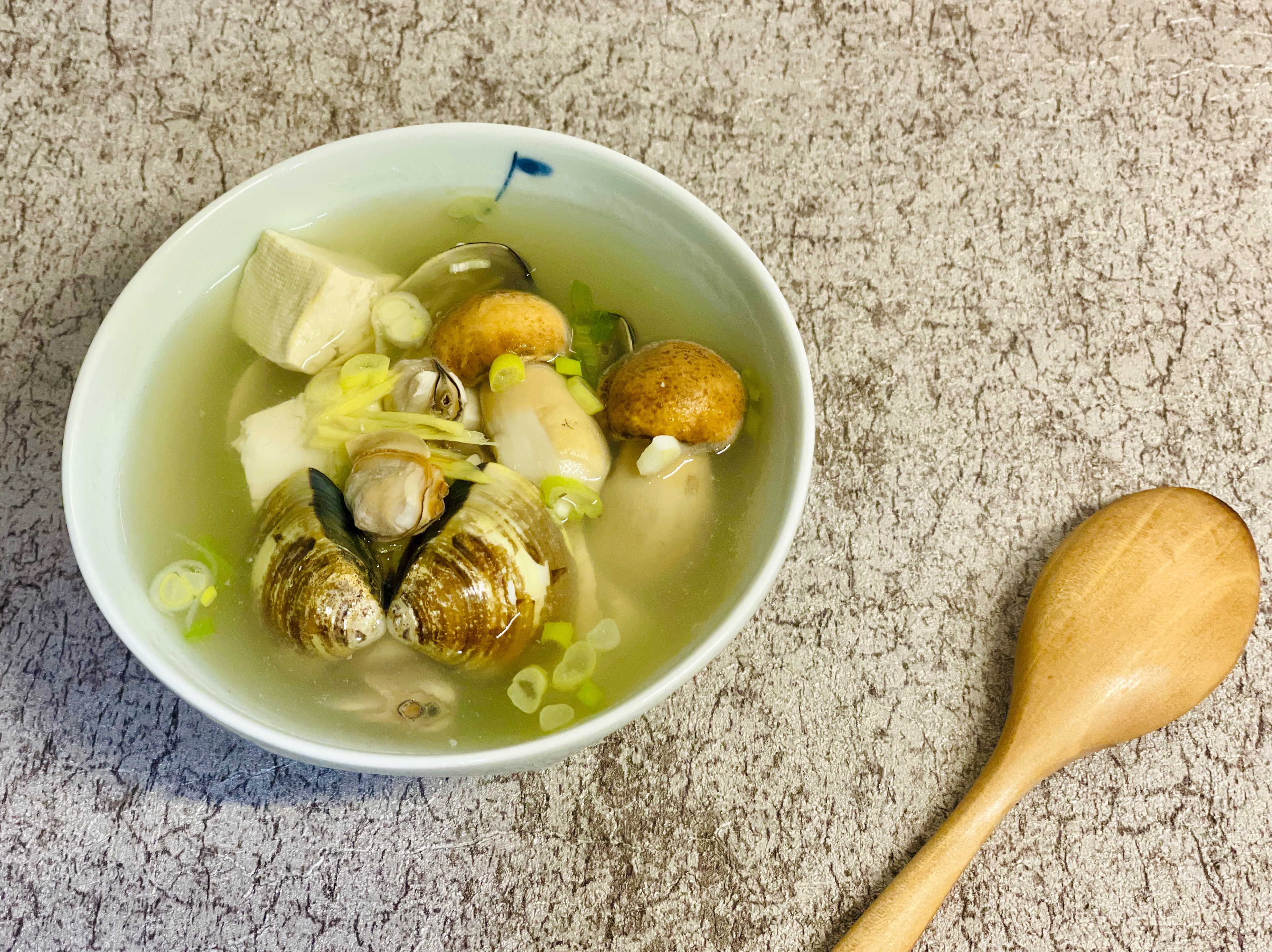 姬松茸蛤蠣清湯
