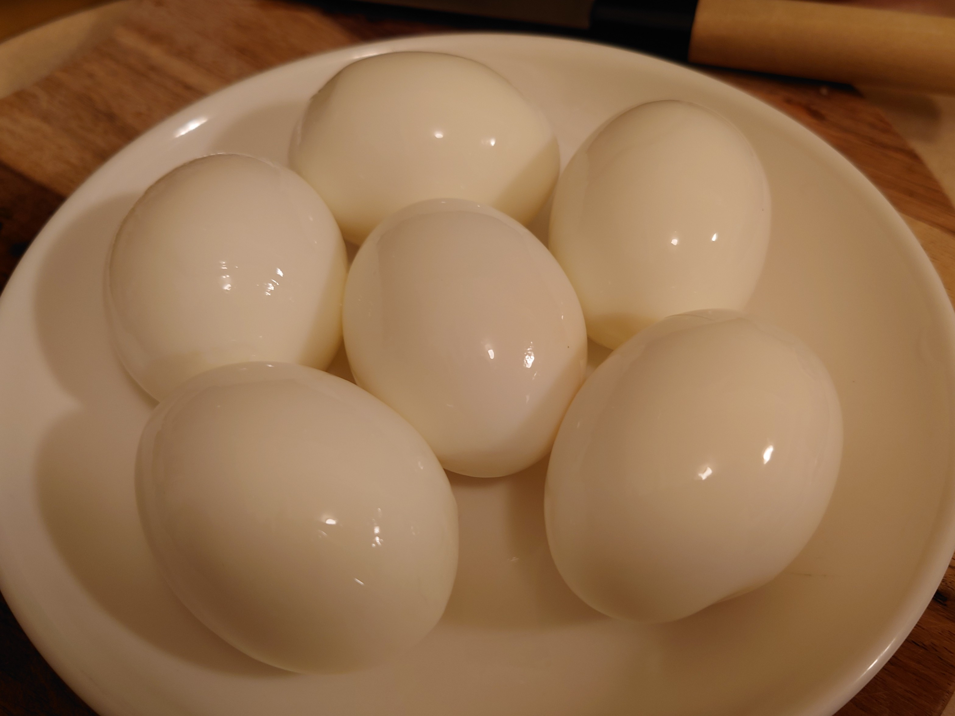完整的水煮蛋,怎么才能让水煮蛋完整,如何水煮荷包蛋_大山谷图库