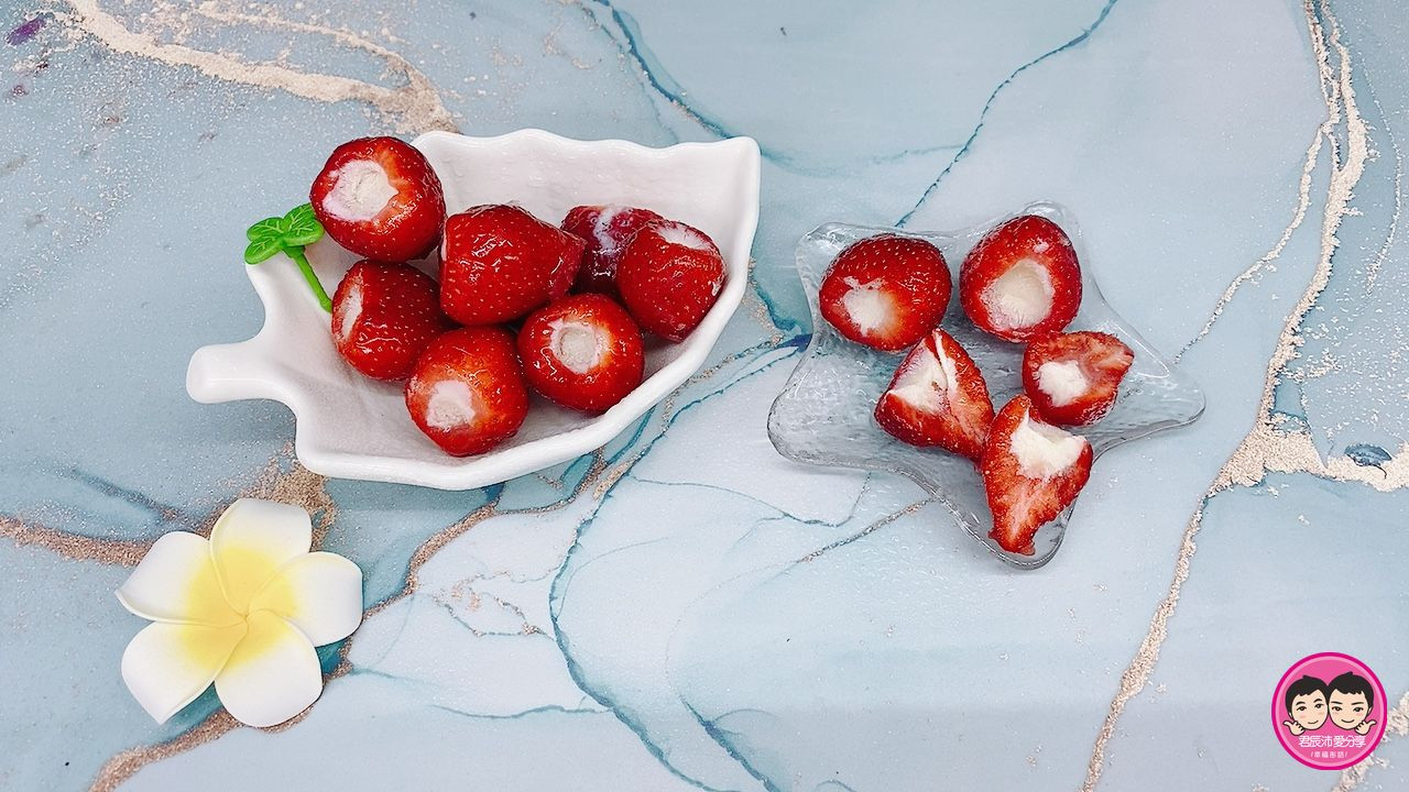草莓優格煉乳果實冰/健康又美味！