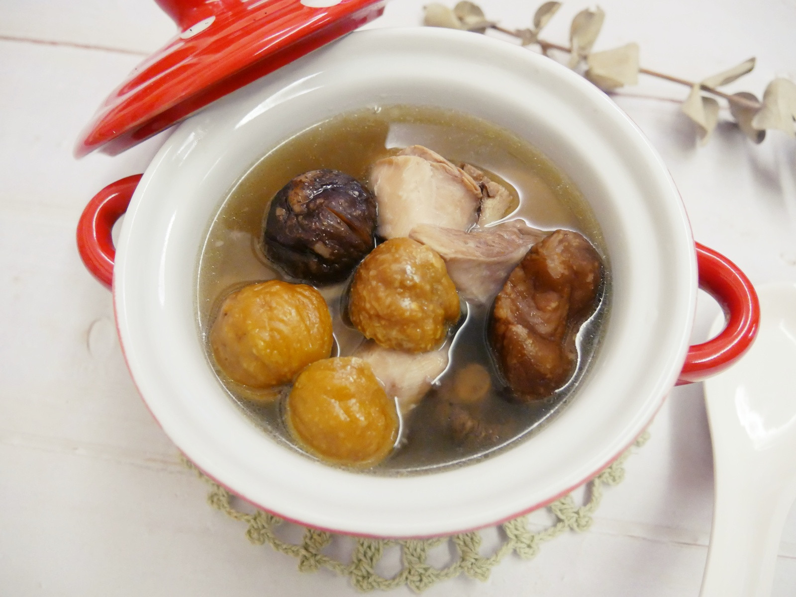 零技巧「栗子香菇雞湯」鮮甜好喝！！