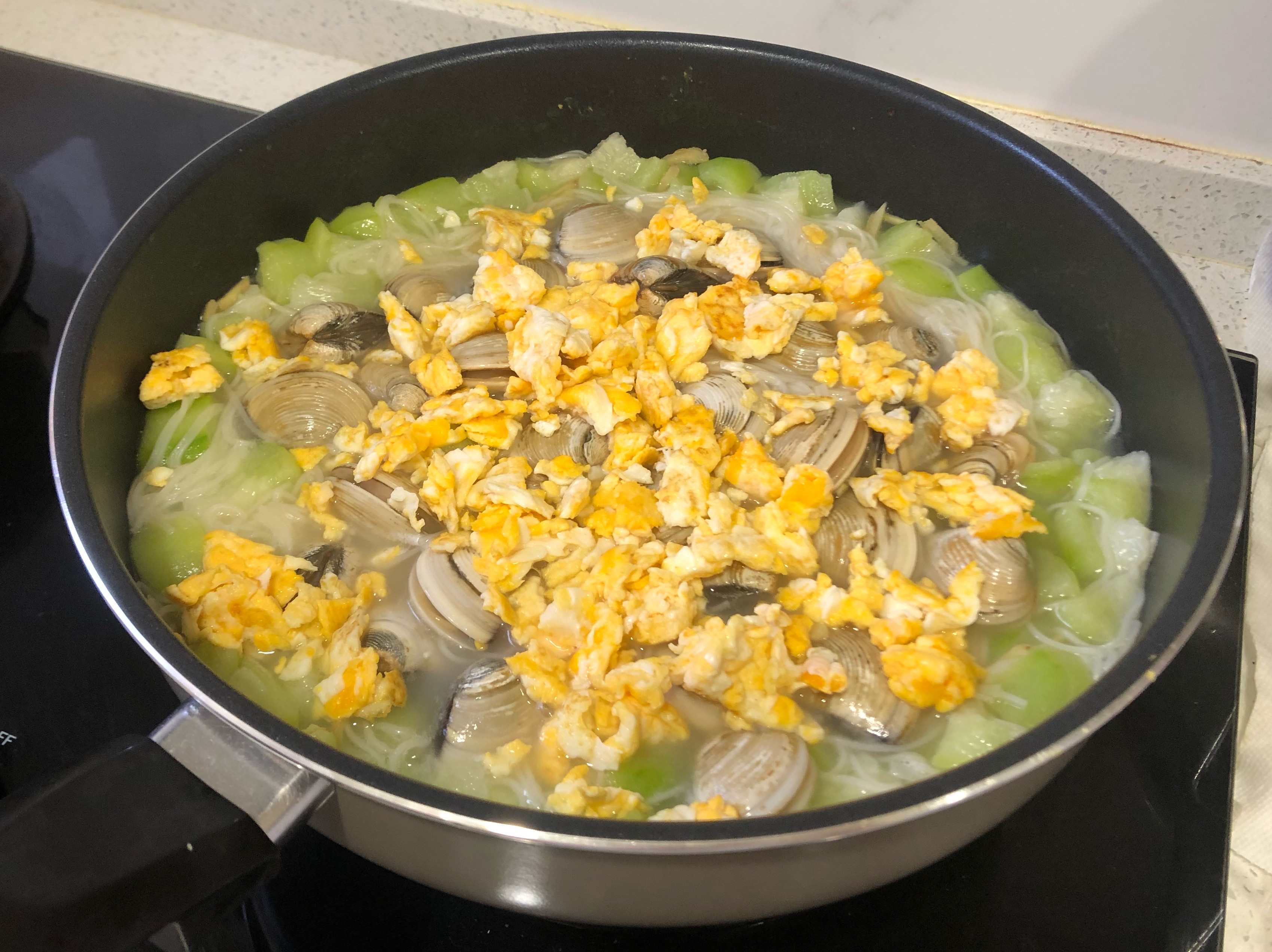 柔師傅料理～一鍋到底黃金蛤蜊絲瓜麵線
