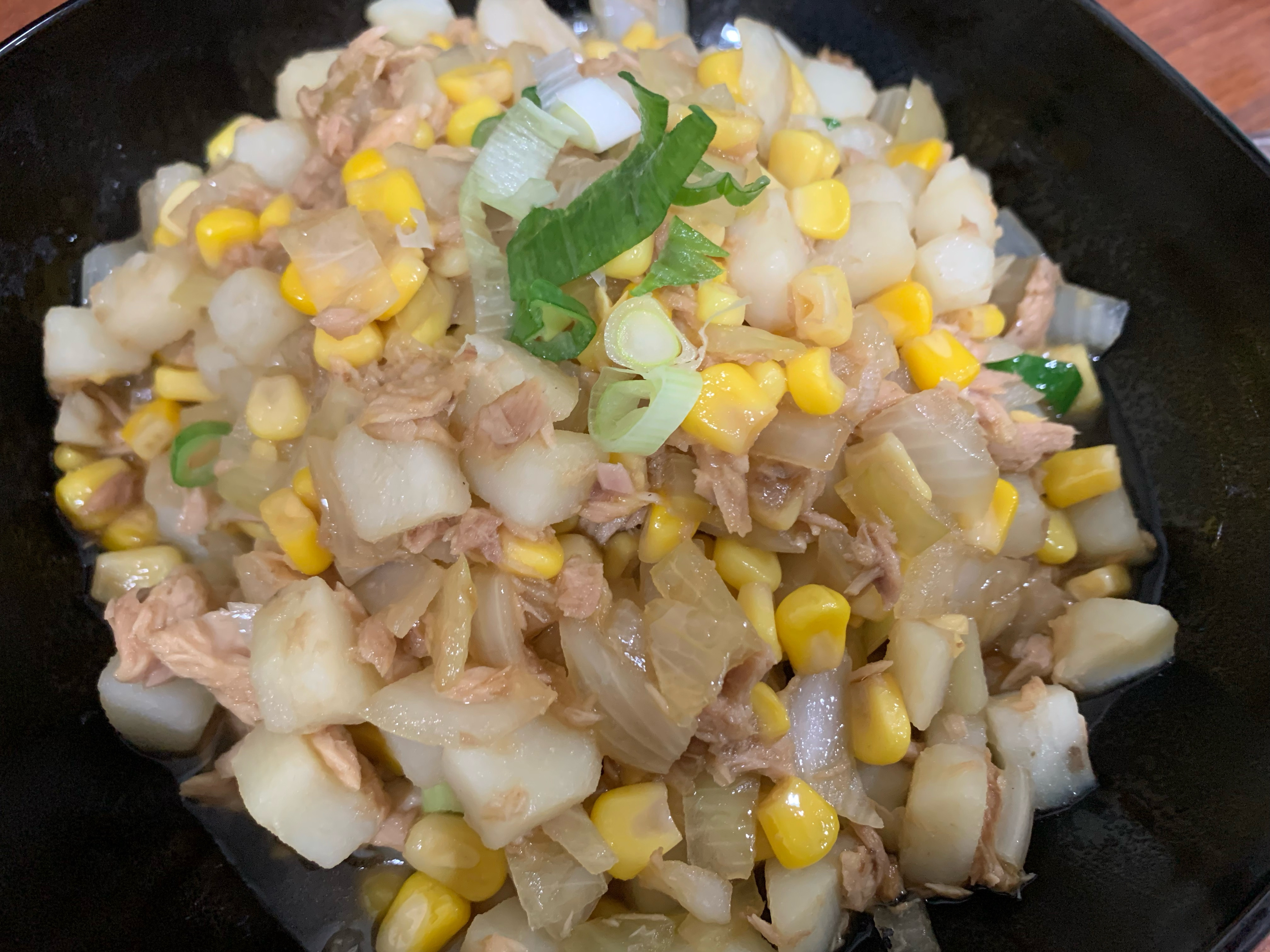 洋蔥玉米鮪魚煨馬鈴薯