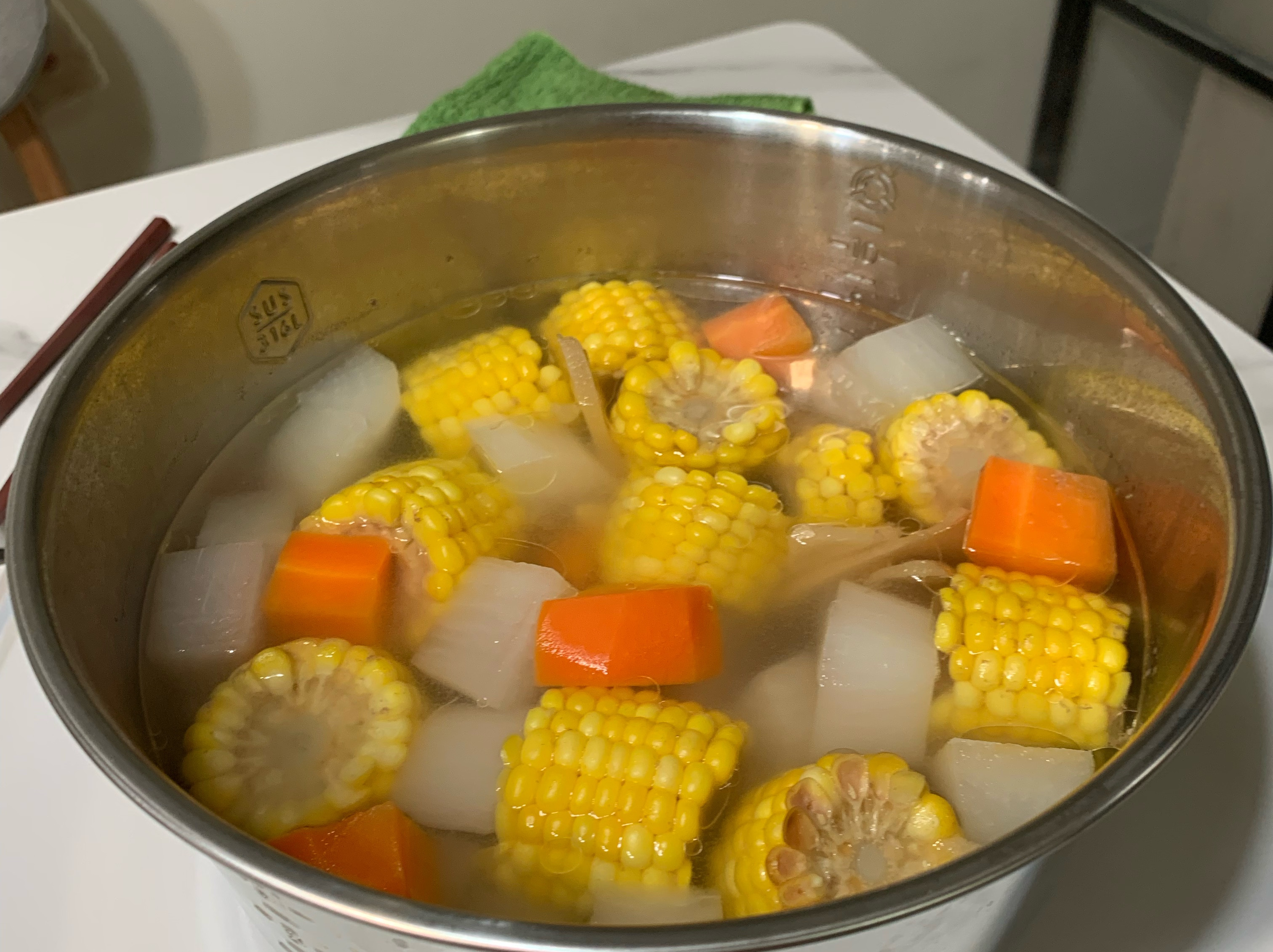 白蘿蔔排骨湯