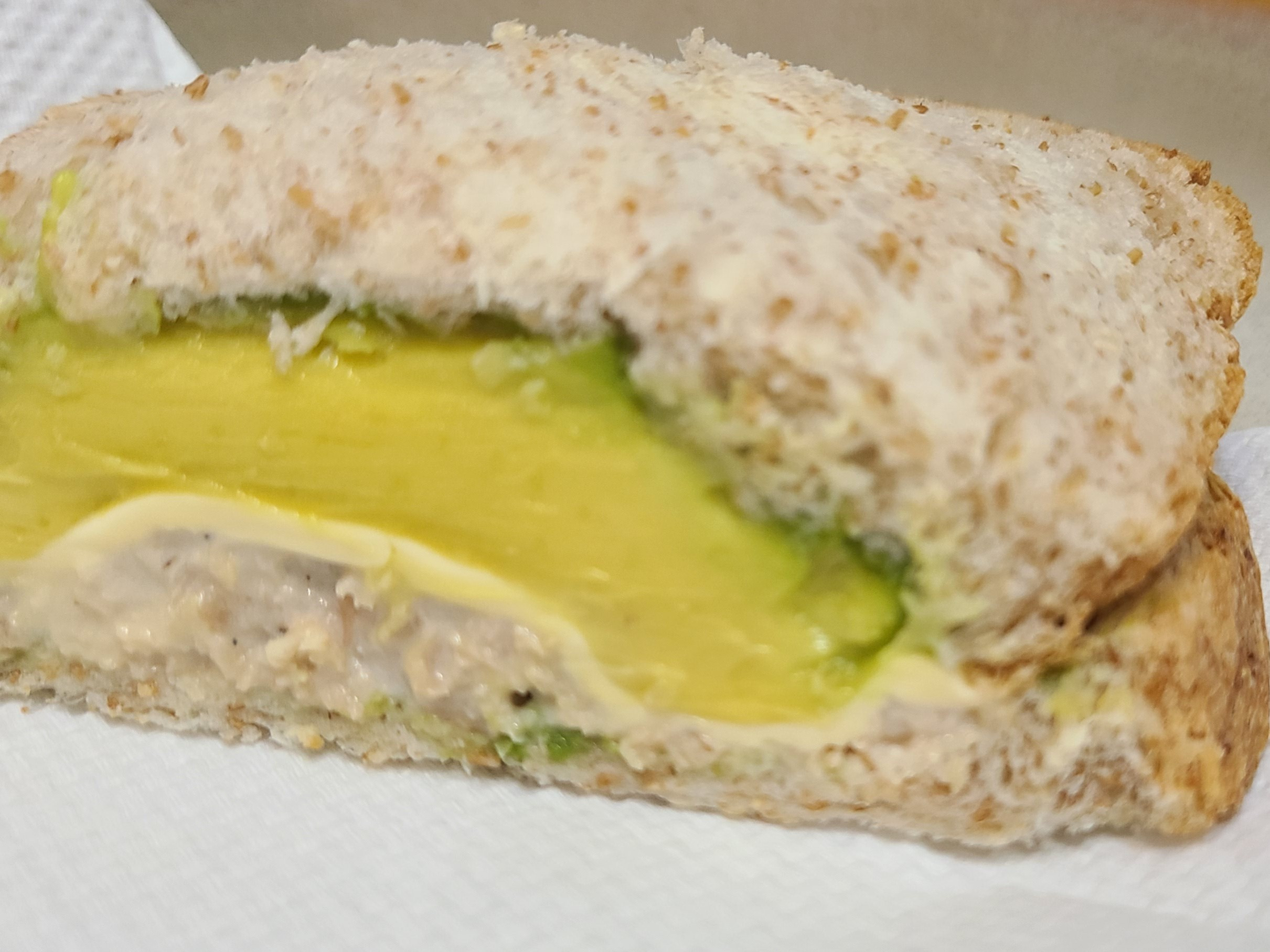 牛油果吞拿魚三文治 by Lili cat 莉莉餵食貓