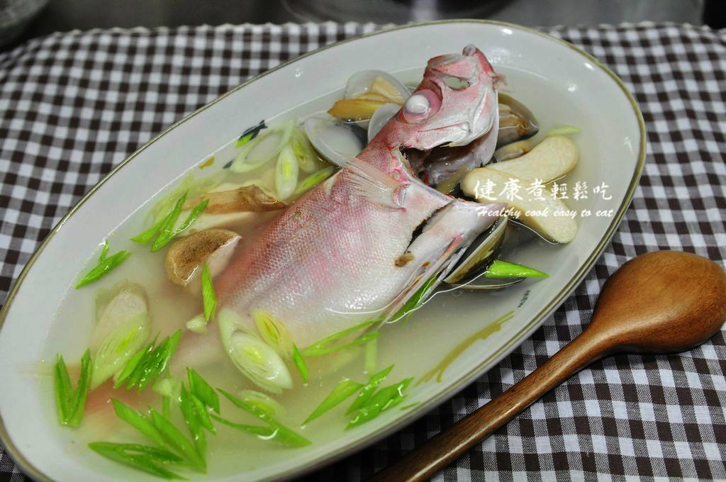 大眼鯛(紅目鰱)鮮魚湯