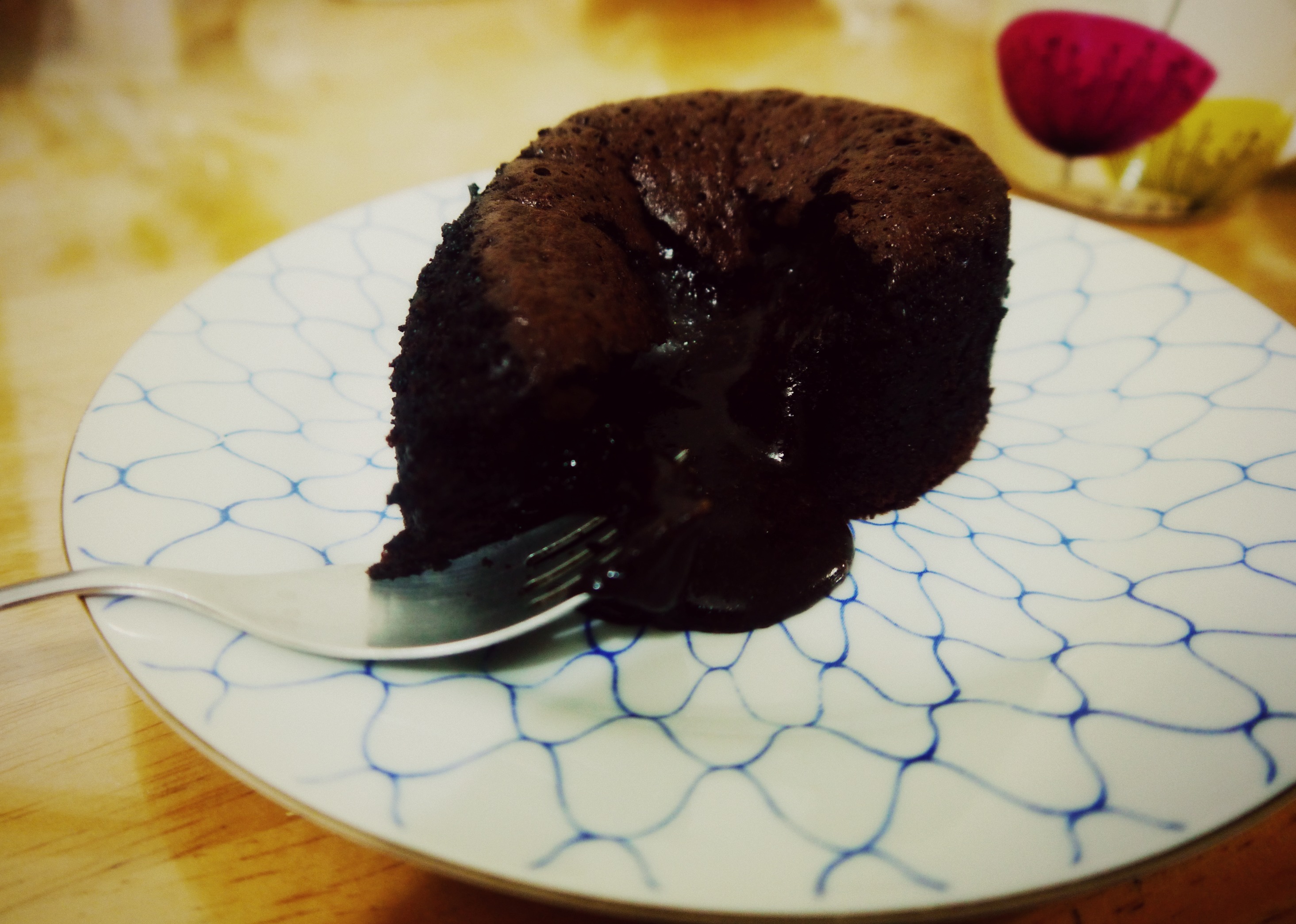 巧克力熔岩蛋糕|影视|短片|一枚小博文 - 原创作品 - 站酷 (ZCOOL)